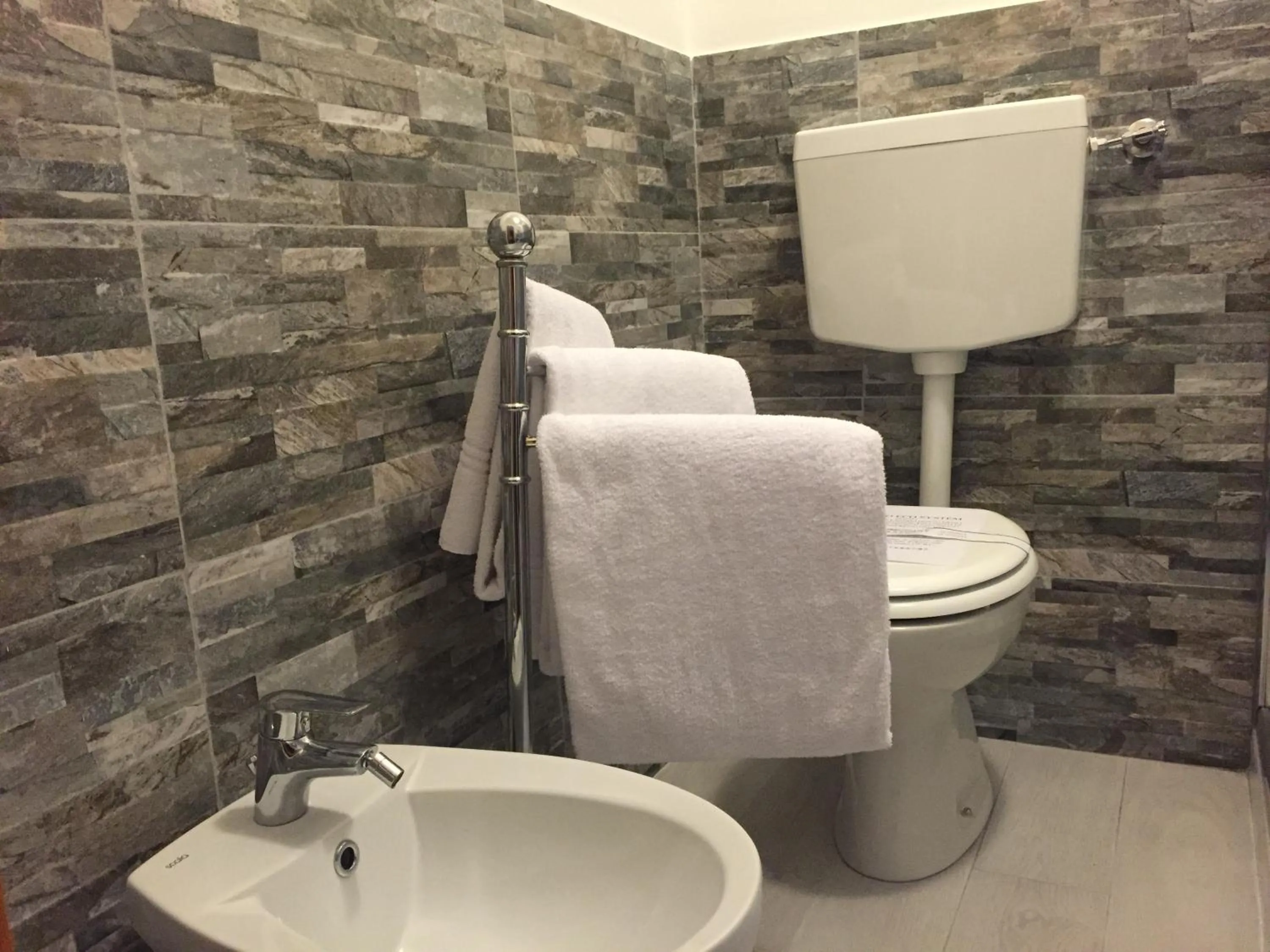 Bathroom in Hotel Aline