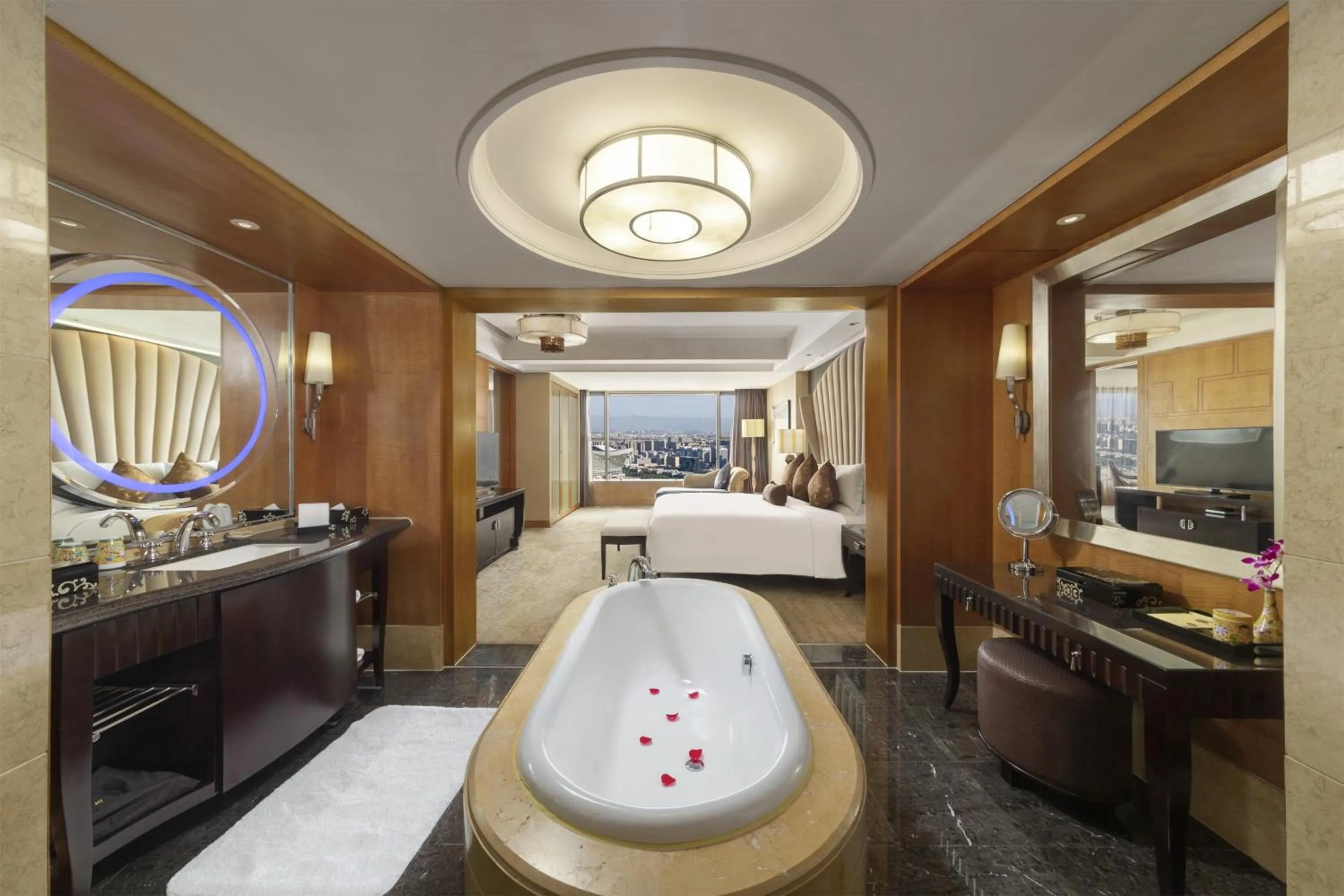 Bathroom, Bed in InterContinental Century City Chengdu