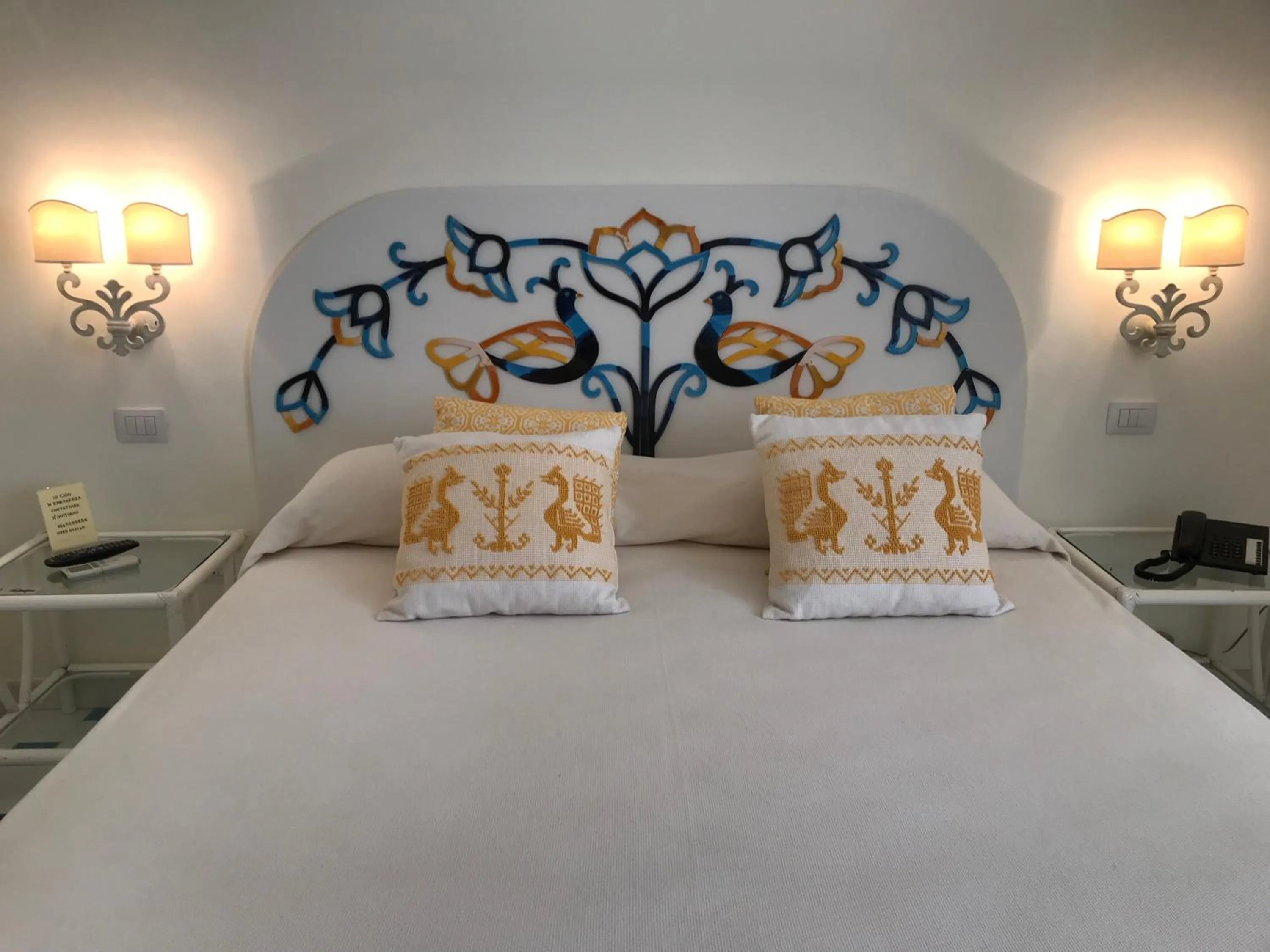 Decorative detail, Bed in Hotel La Lampara