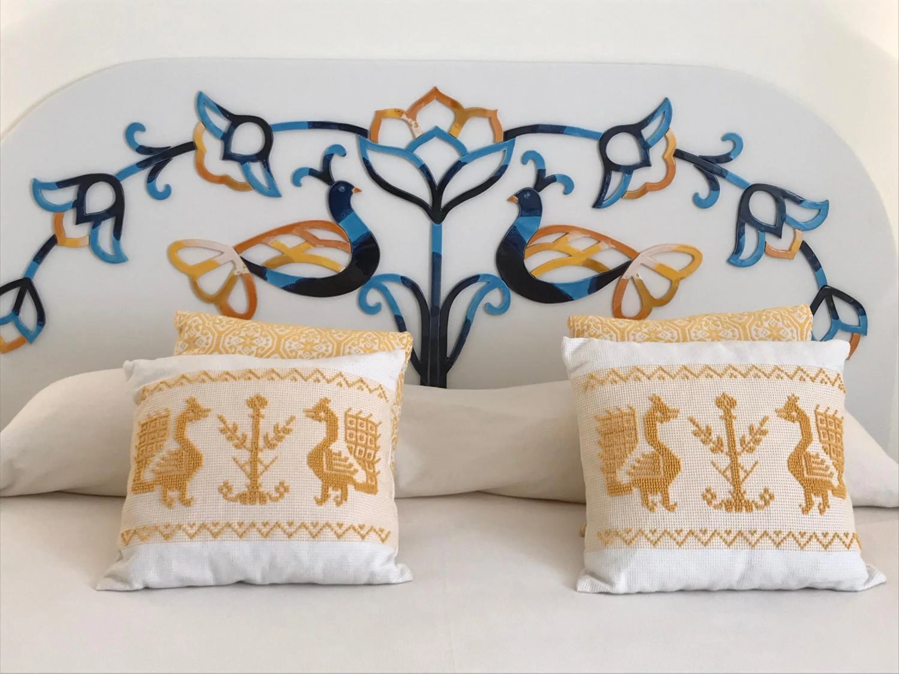 Decorative detail, Bed in Hotel La Lampara