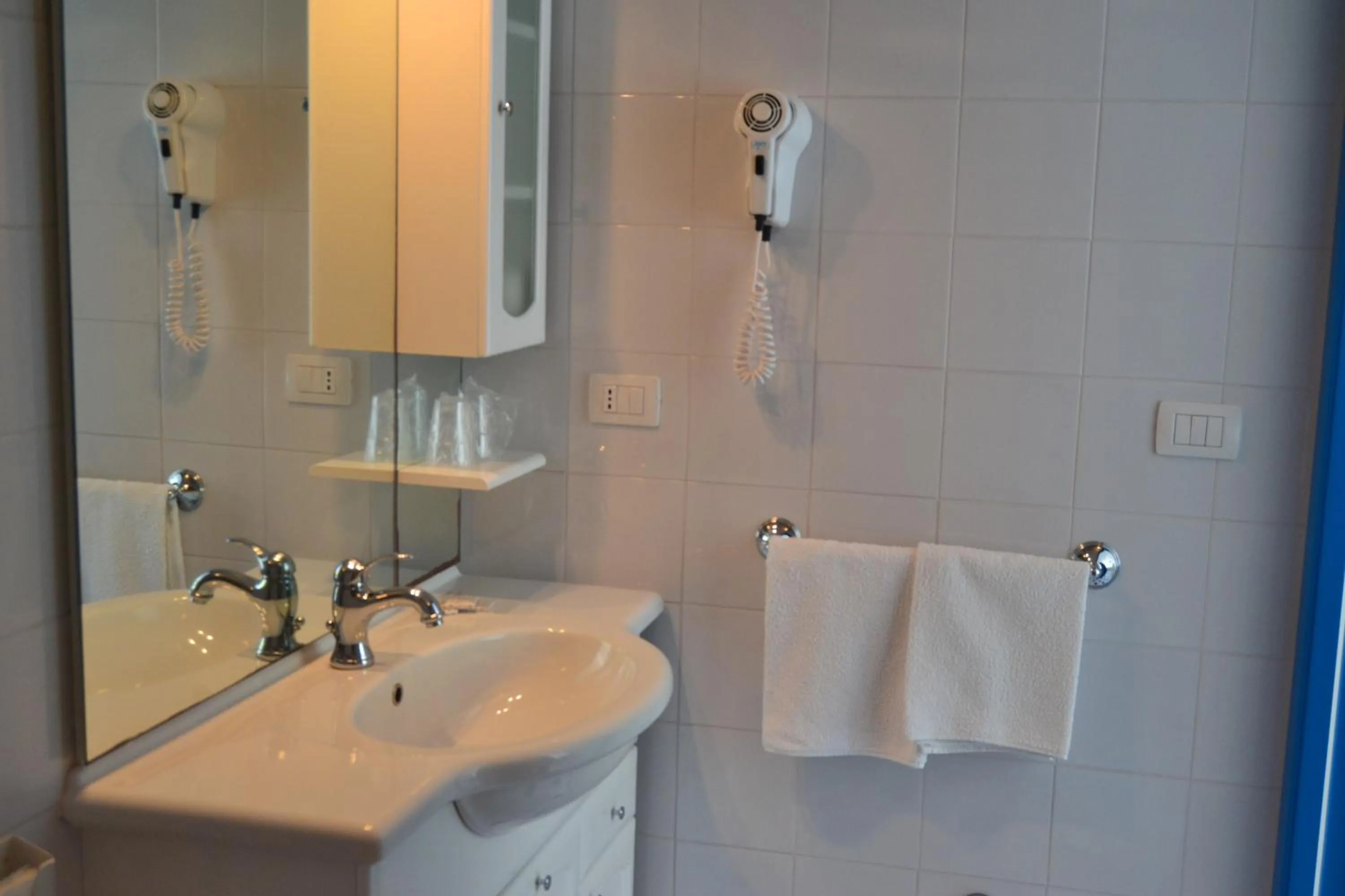 Bathroom in Hotel La Lampara