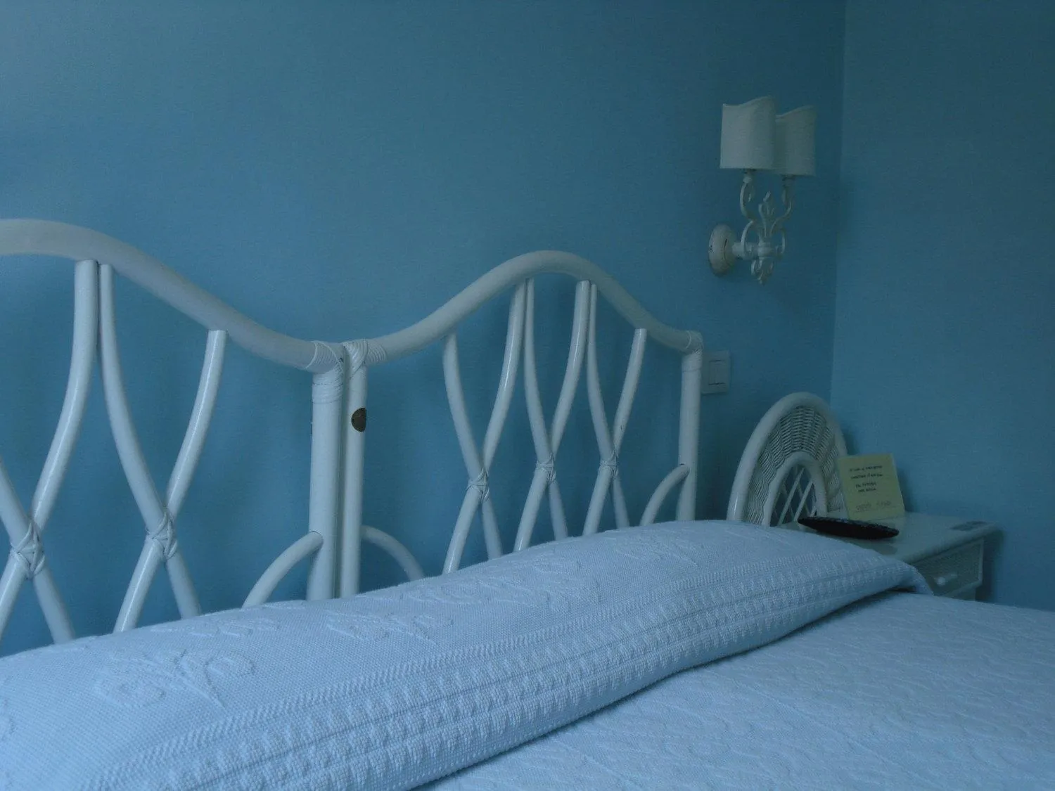 Decorative detail, Bed in Hotel La Lampara