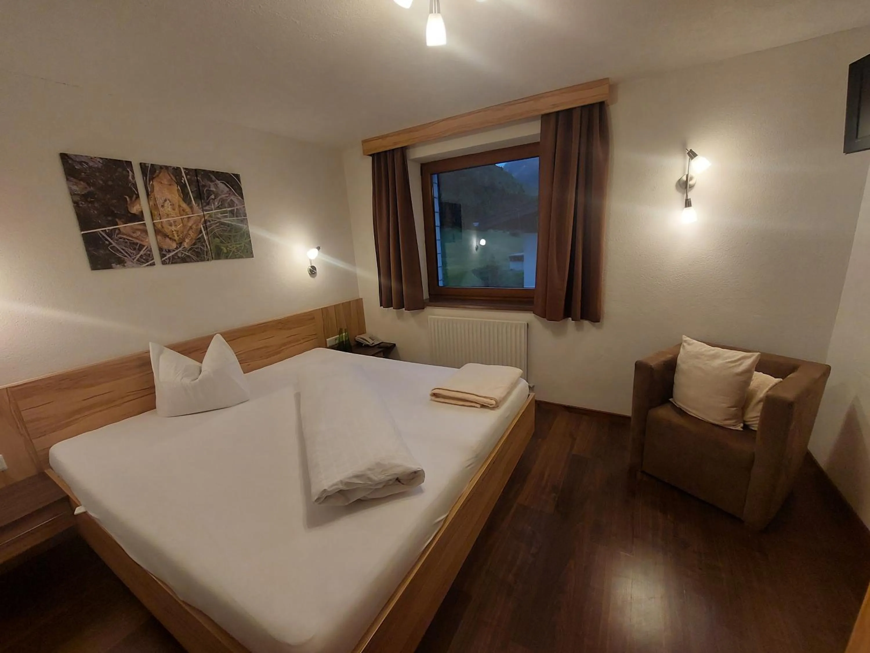 Bed in Hotel Casada - Silvretta Premium Card Betrieb