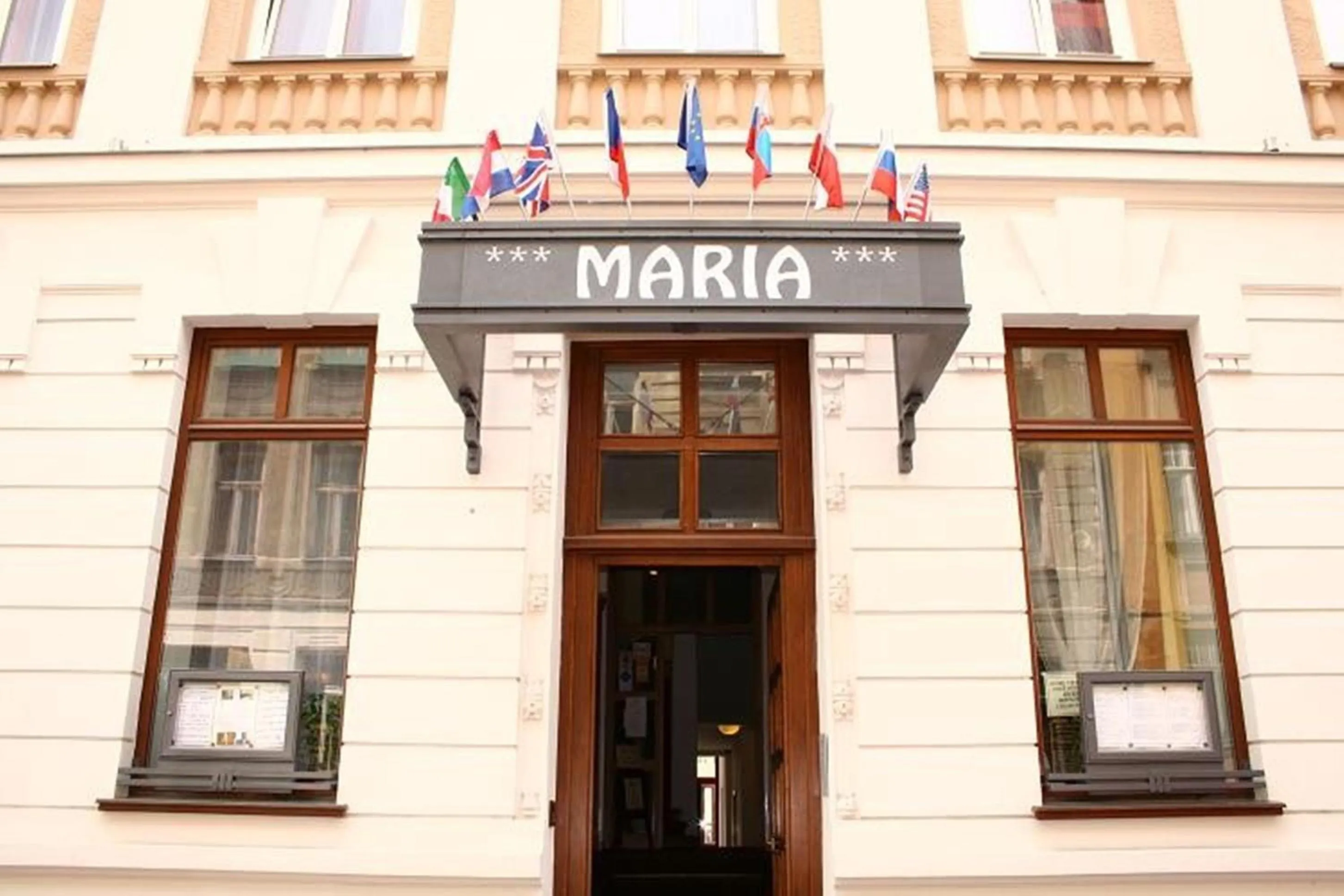 Facade/entrance in Hotel Maria