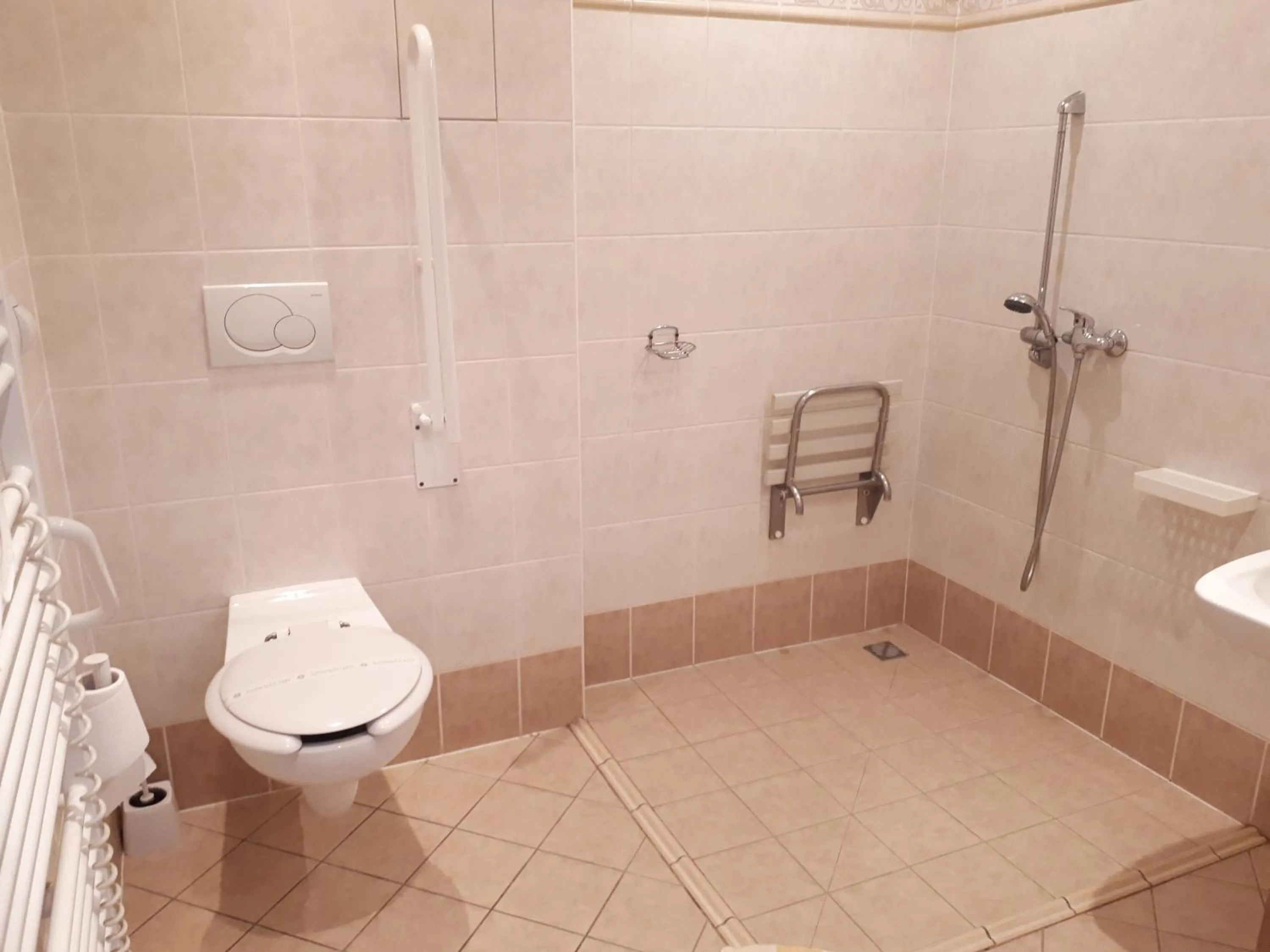 Toilet in Hotel Maria