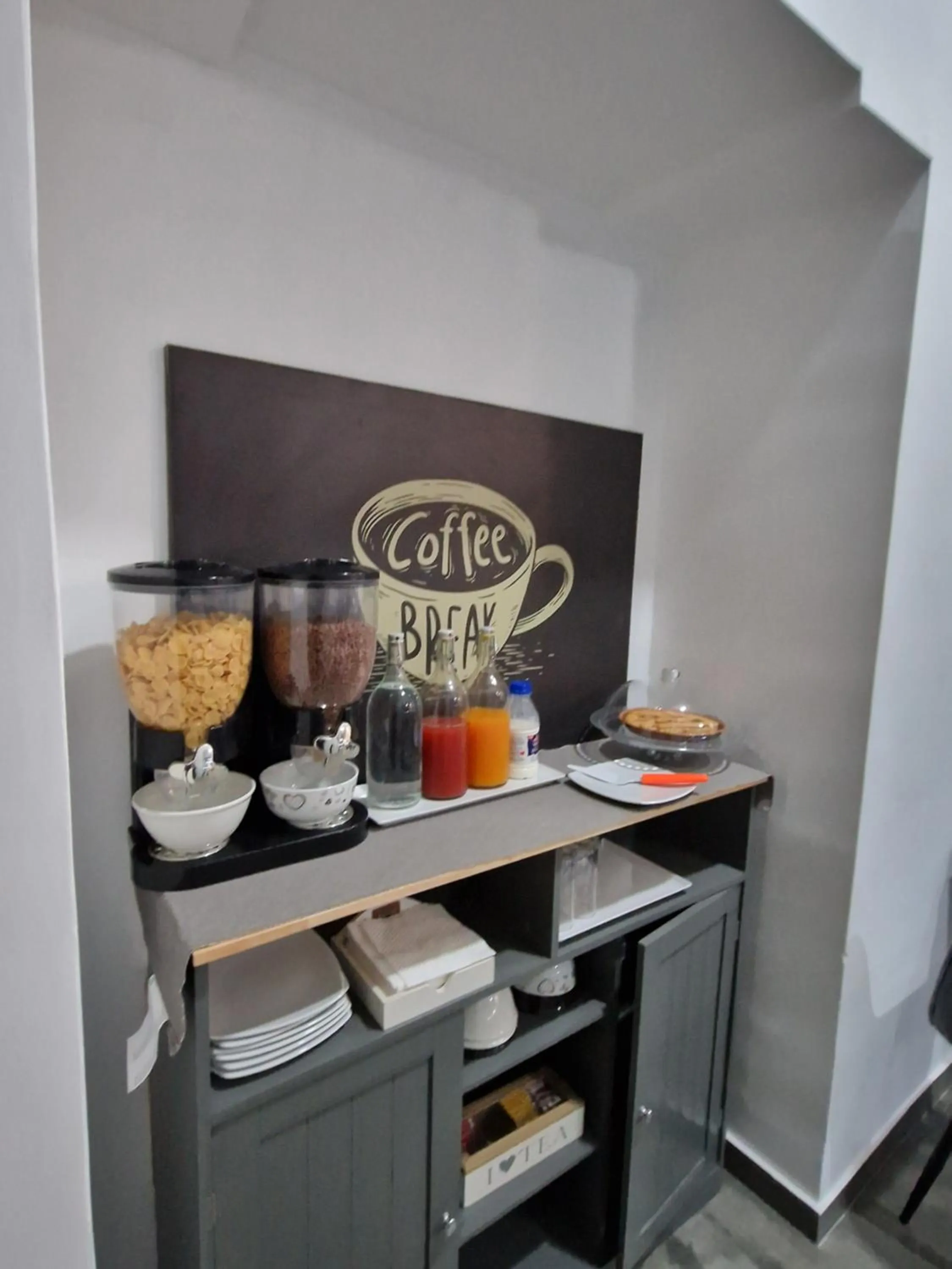 Restaurant/places to eat in B&B City Center