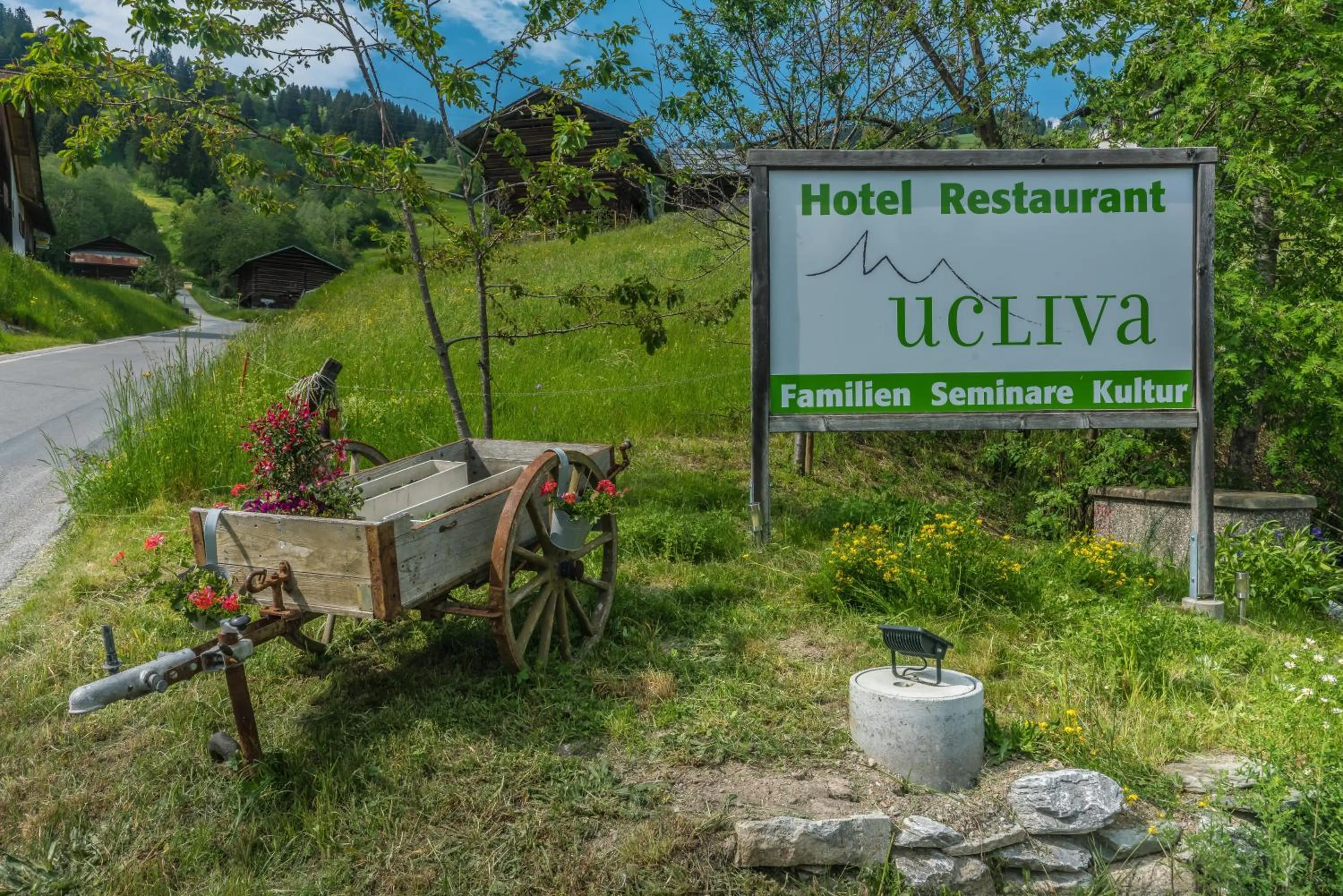 Property logo or sign in Hotel Ucliva