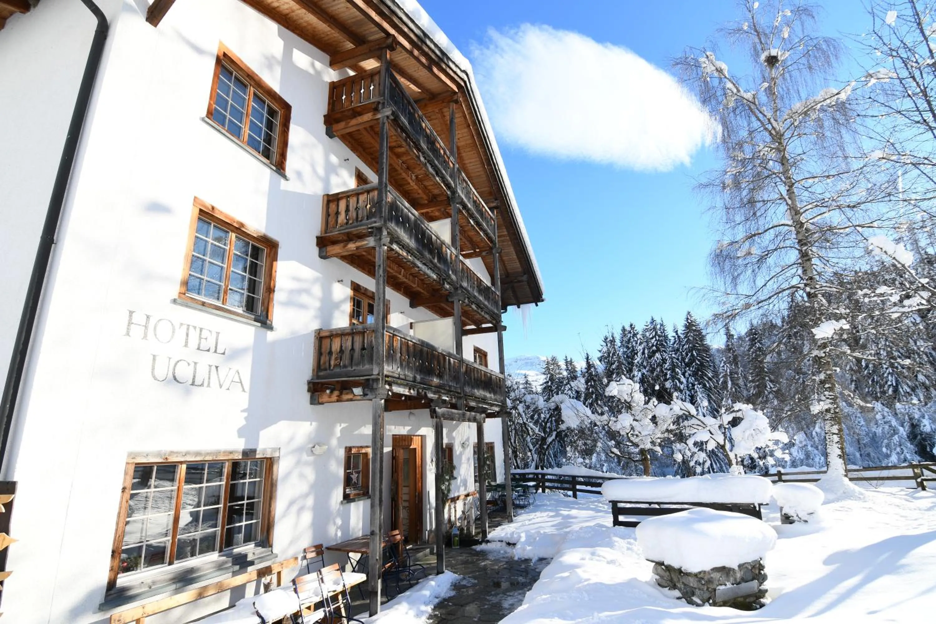 Facade/entrance in Hotel Ucliva