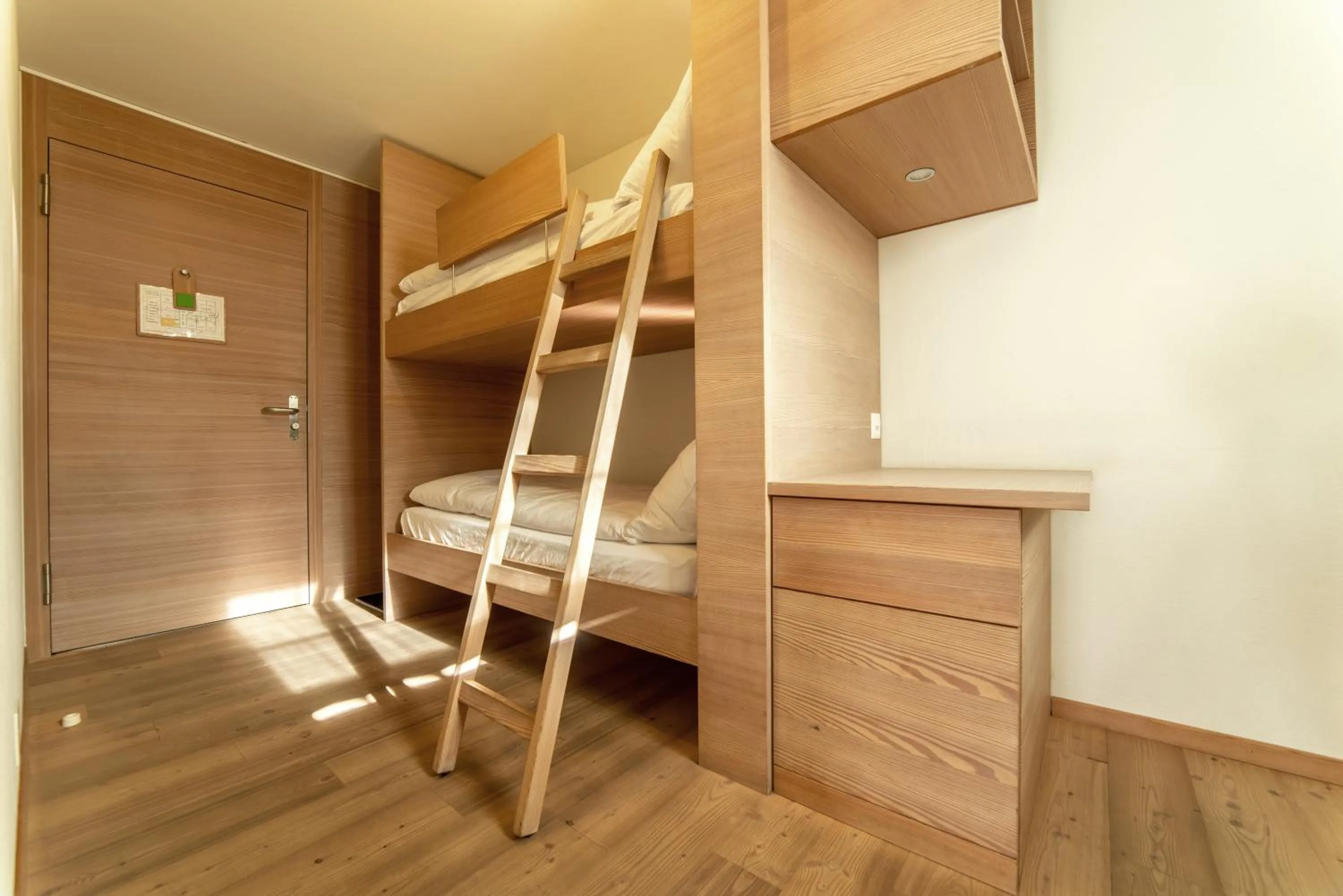 bunk bed, Bed in Hotel Ucliva
