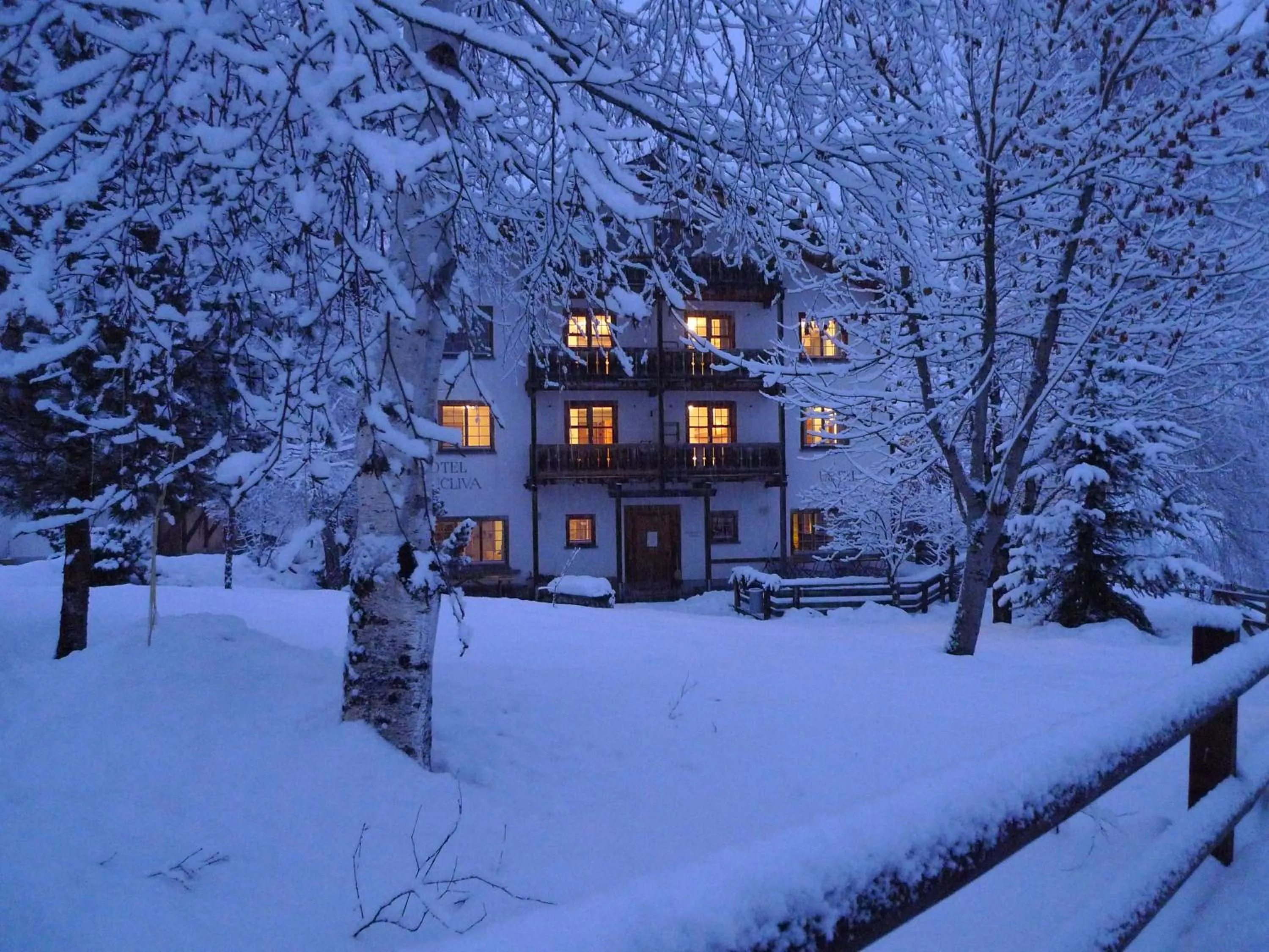 Property building in Hotel Ucliva