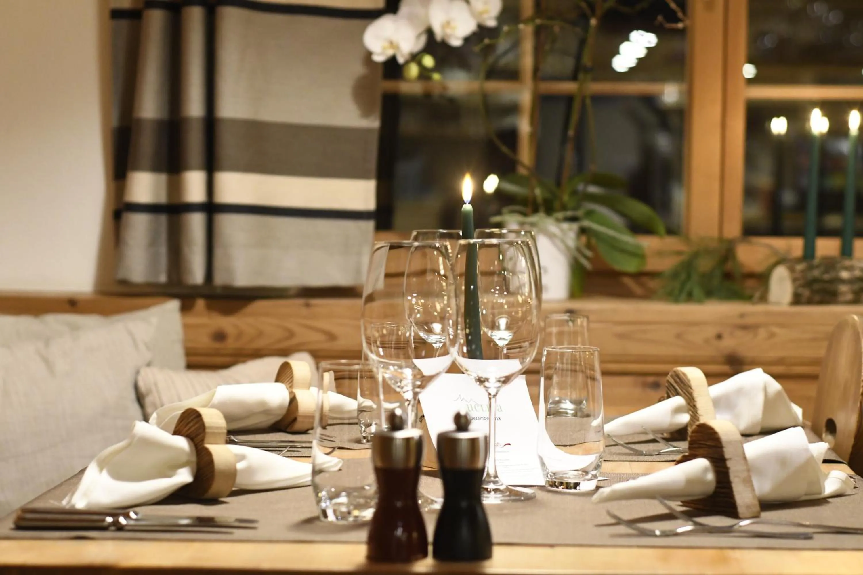 Restaurant/places to eat in Hotel Ucliva