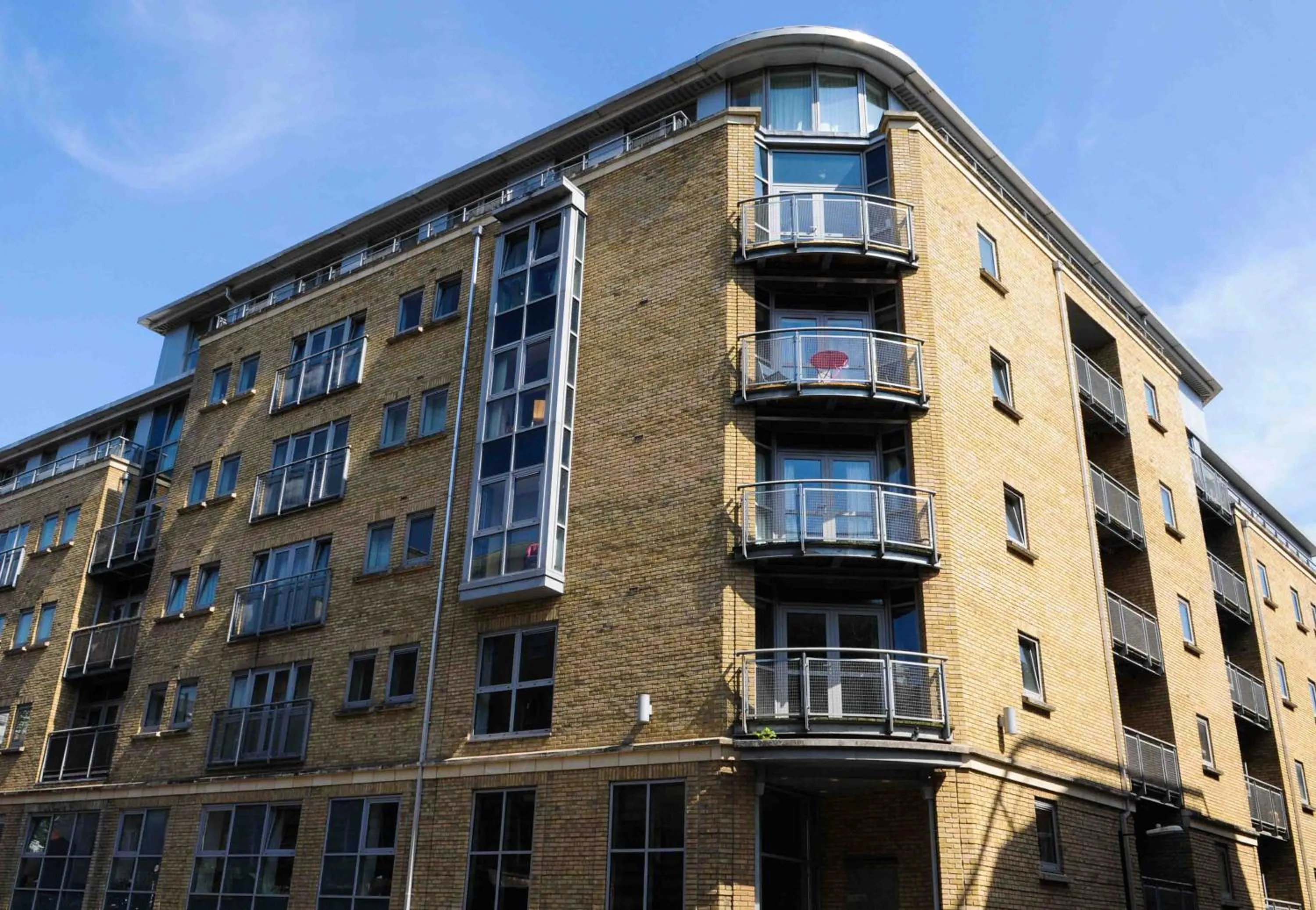Property building in Hamilton Court Apartments from Your Stay Bristol