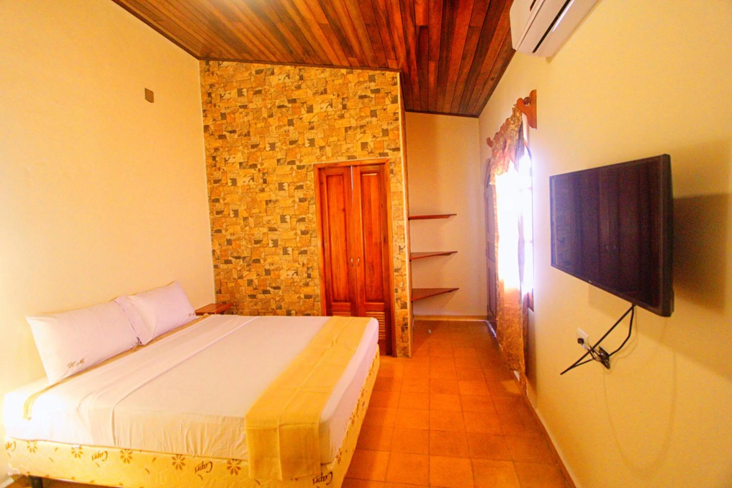 Photo of the whole room, Bed in Hotel Mirna & OCT