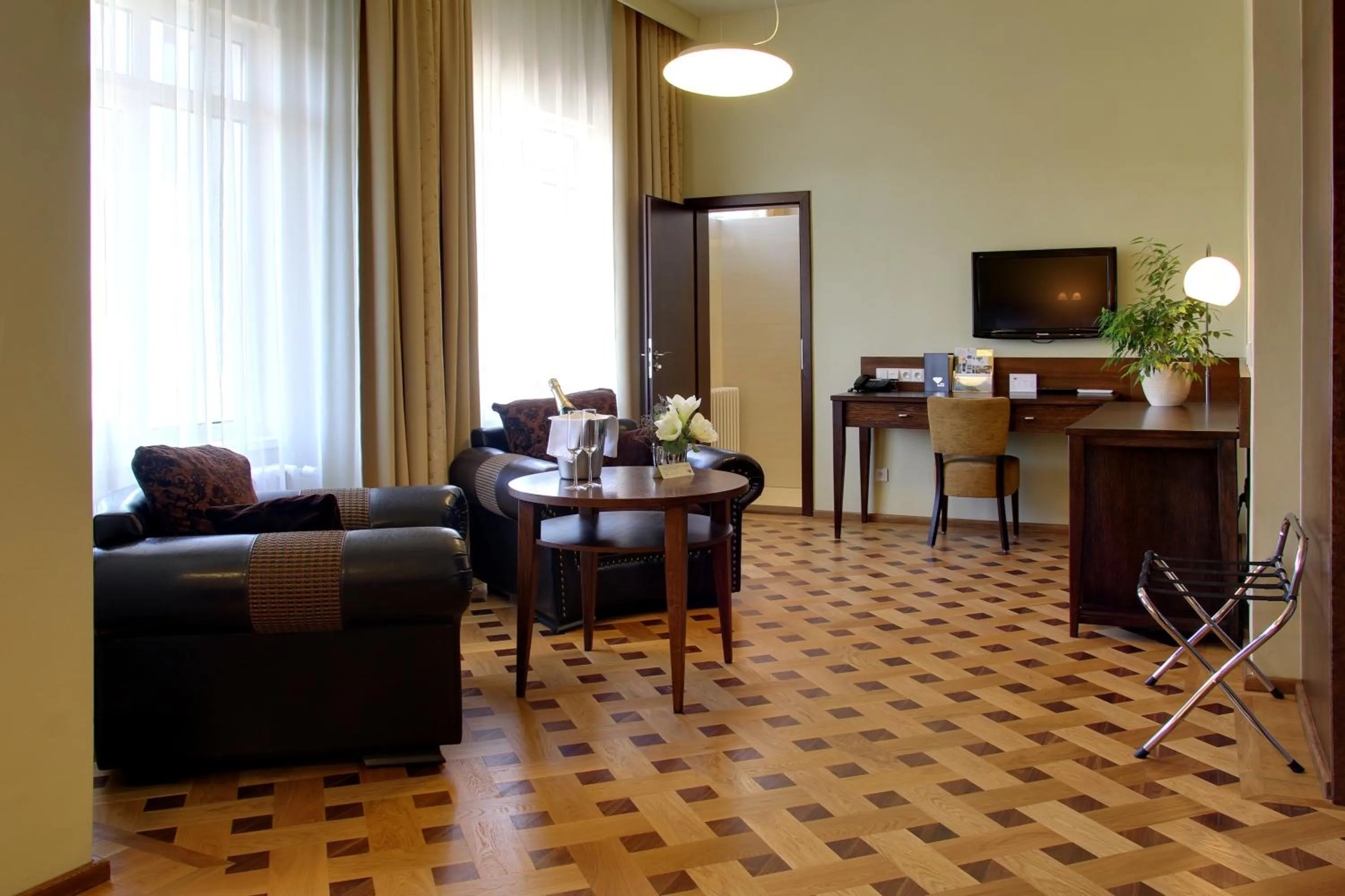 Living room in Hotel Baltaci Atrium