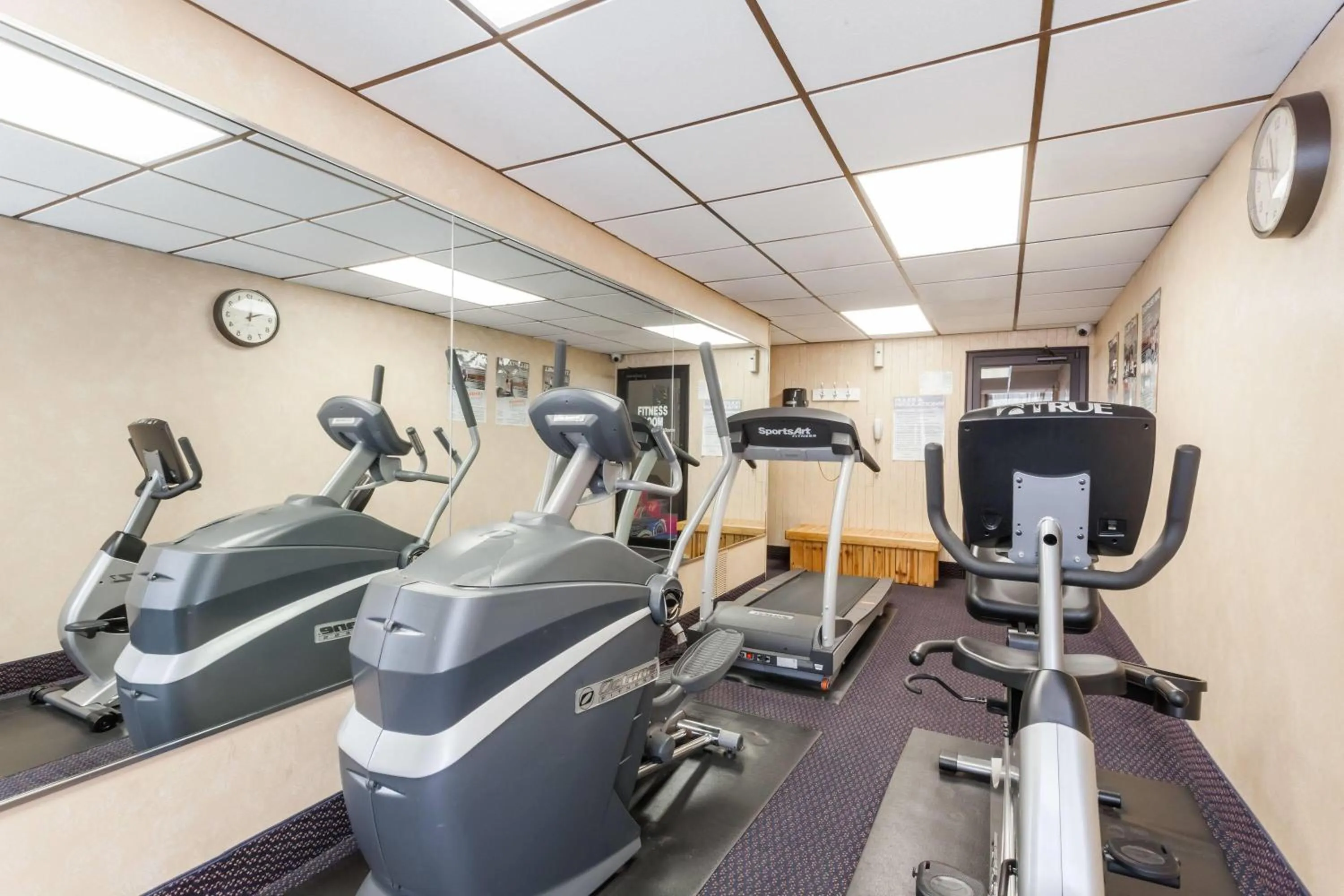Fitness centre/facilities in Ramada by Wyndham Newburgh/West Point