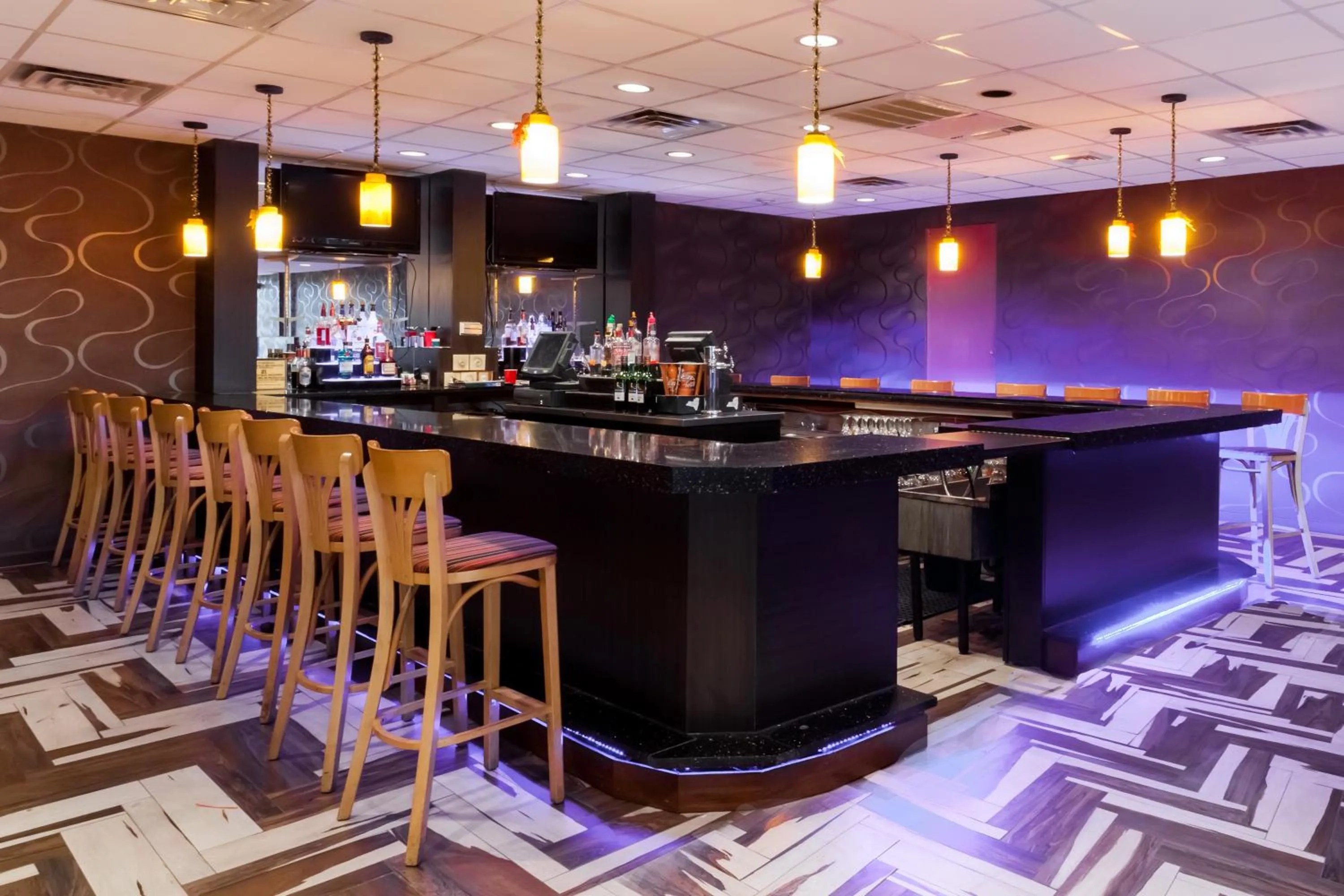 Restaurant/places to eat in Ramada by Wyndham Newburgh/West Point