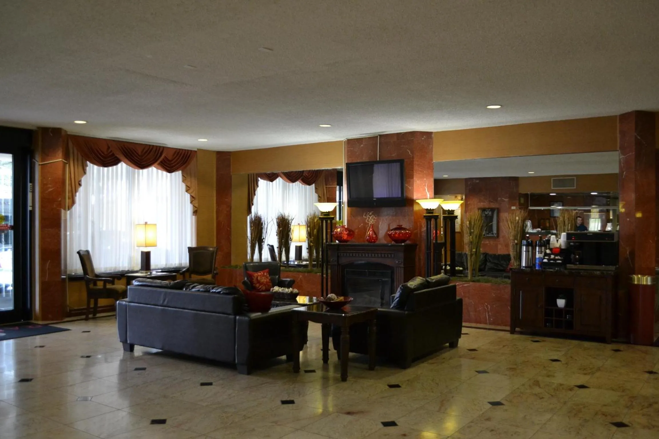 Lobby or reception in Ramada by Wyndham Newburgh/West Point