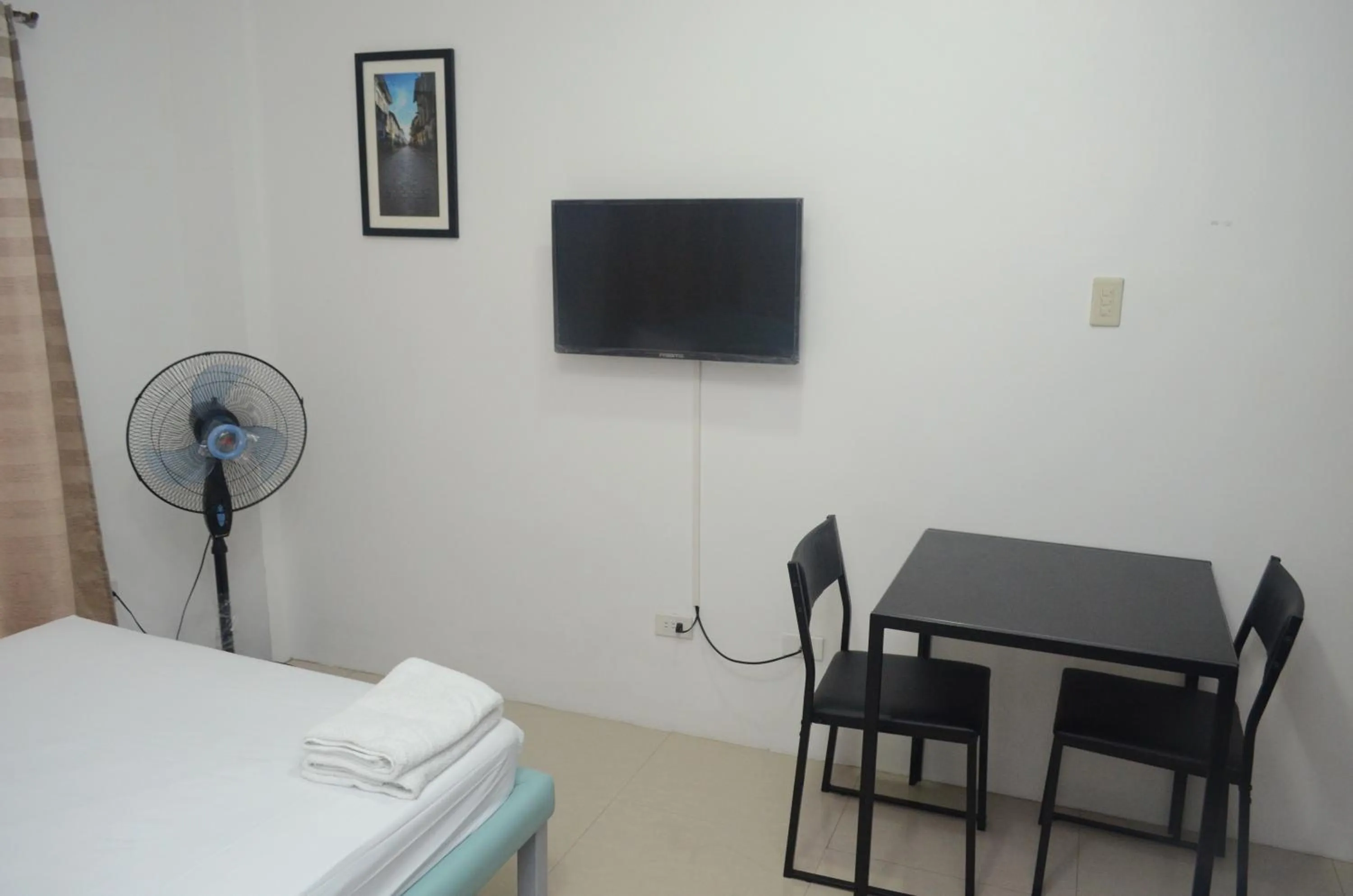 Bedroom, Bed in Alicia Apartment