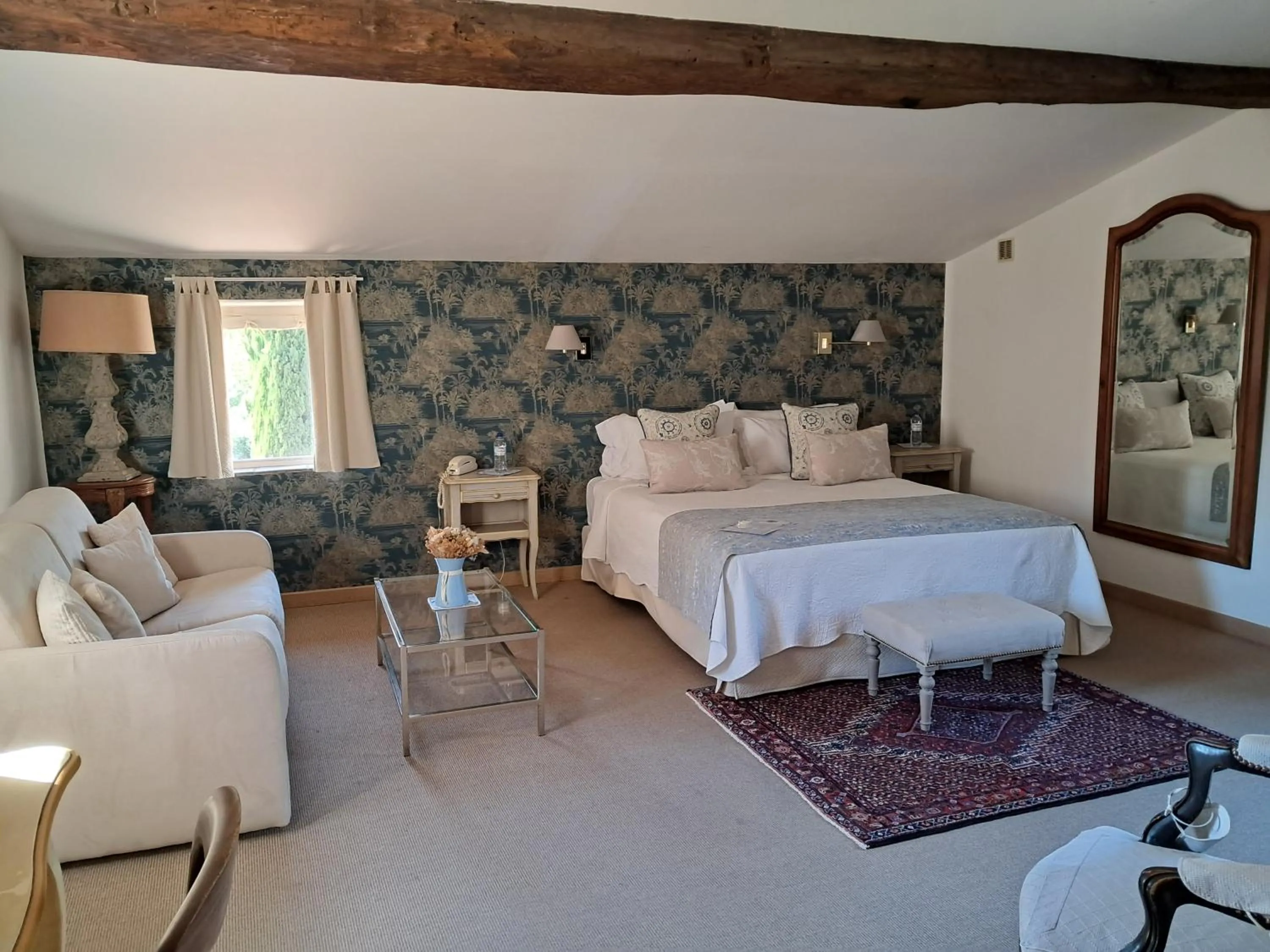 Bed in Hotel Le Mas Trilles