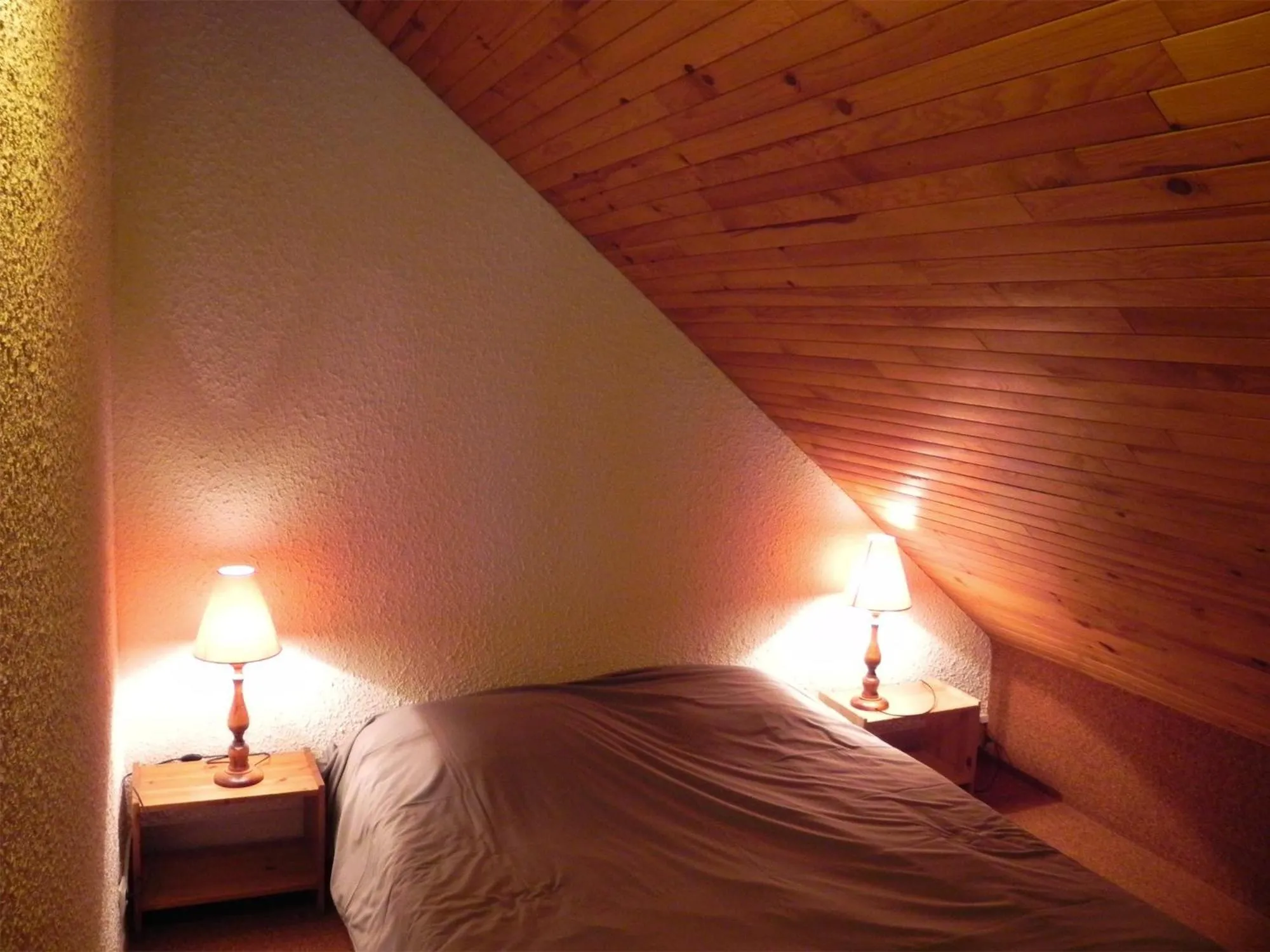 Bed in Hôtel Résidence Les Colchiques