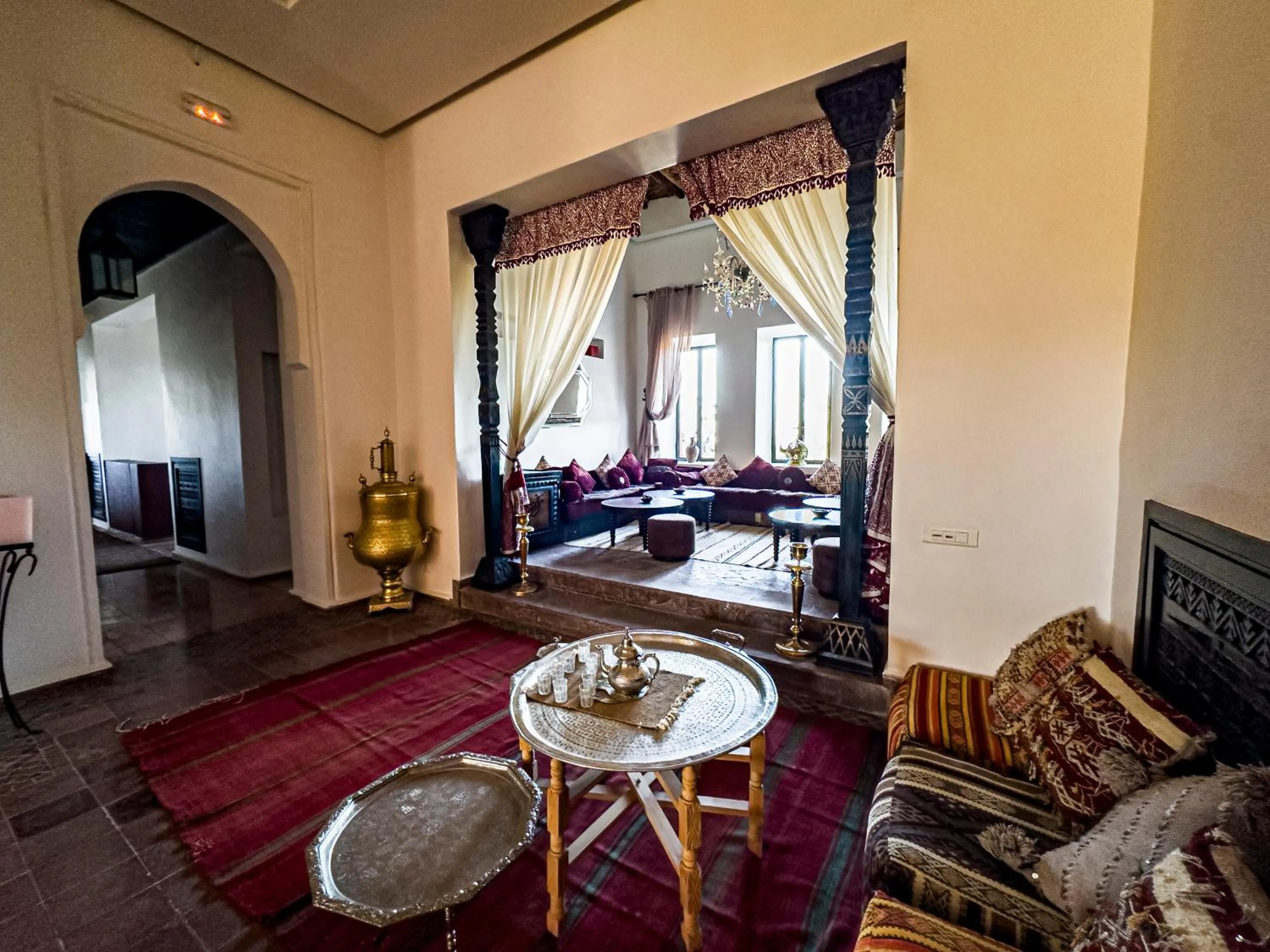 Seating area, Bed in Kasbah Agounsane Hotel & Spa