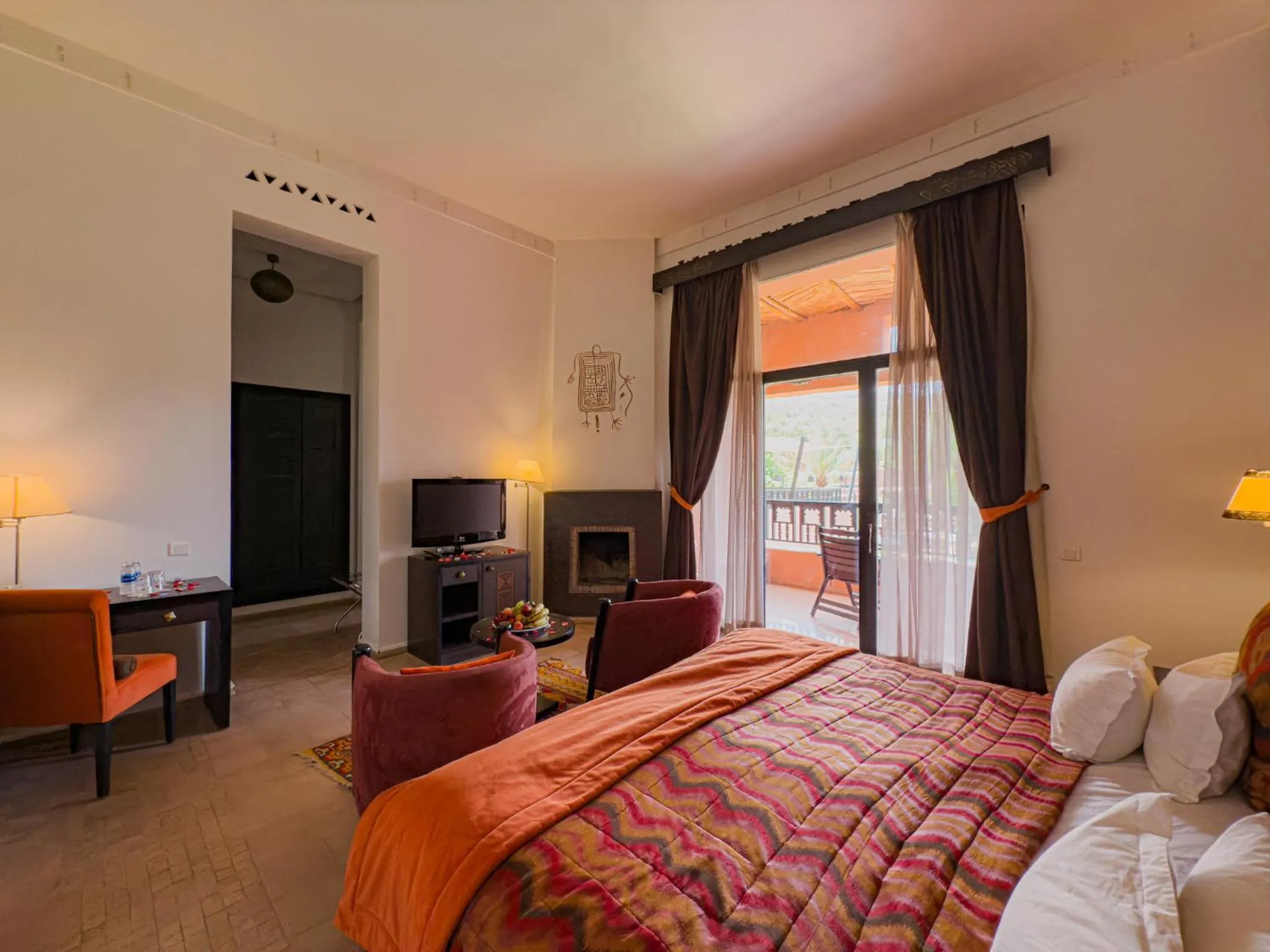 Bed in Kasbah Agounsane Hotel & Spa