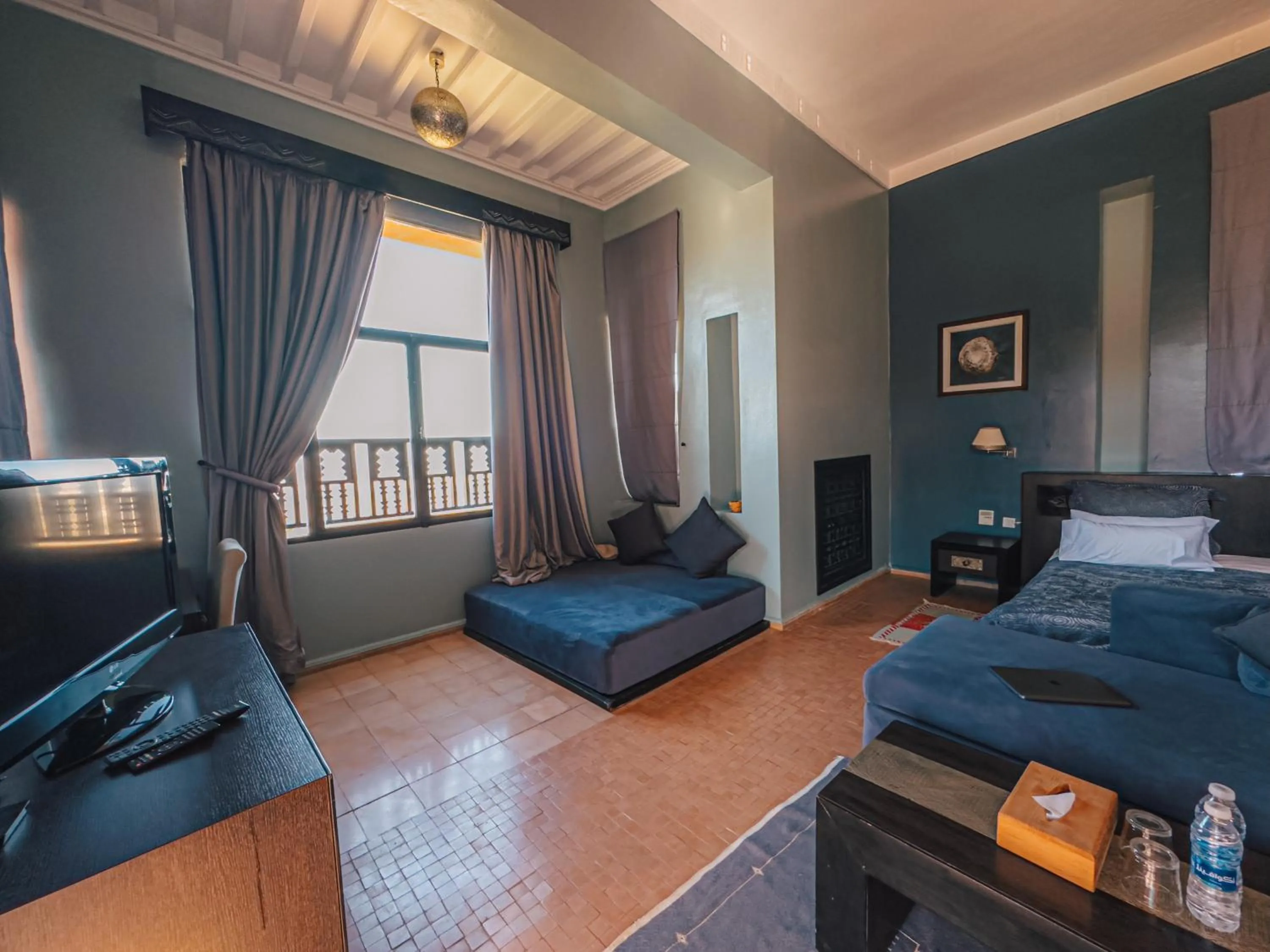 Seating area, Bed in Kasbah Agounsane Hotel & Spa