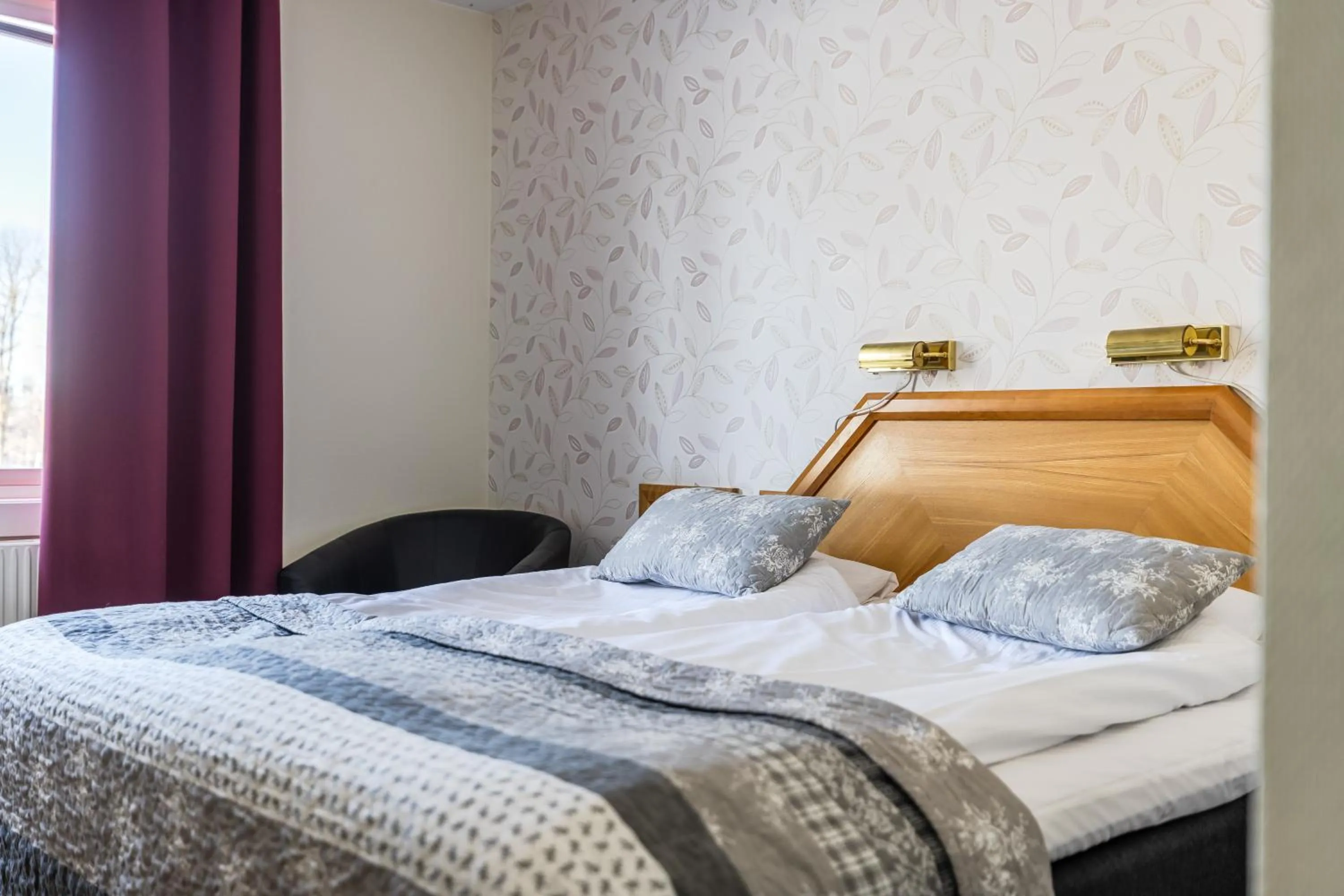 Photo of the whole room, Bed in Hotell Kung Gösta by First