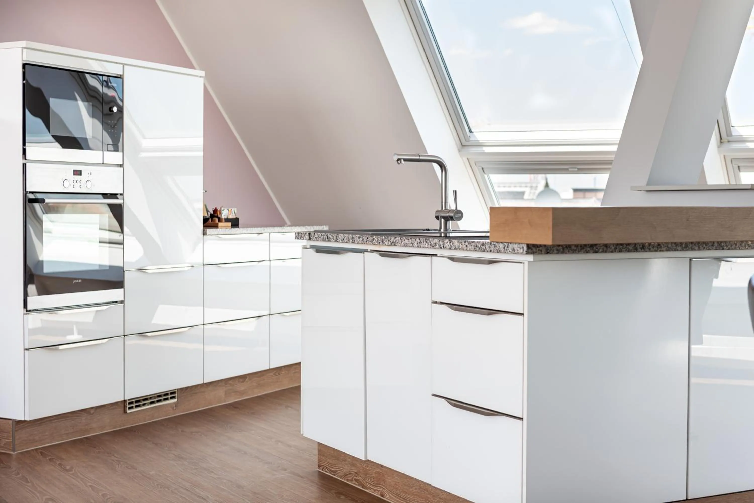 stove in KOOS Hotel&Apartments - City Aparthotel