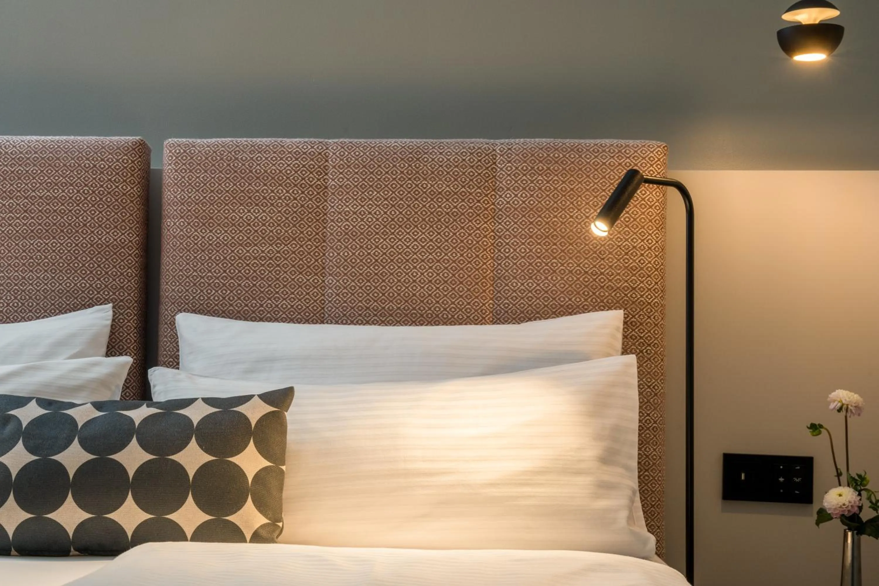 Bed in KOOS Hotel&Apartments - City Aparthotel