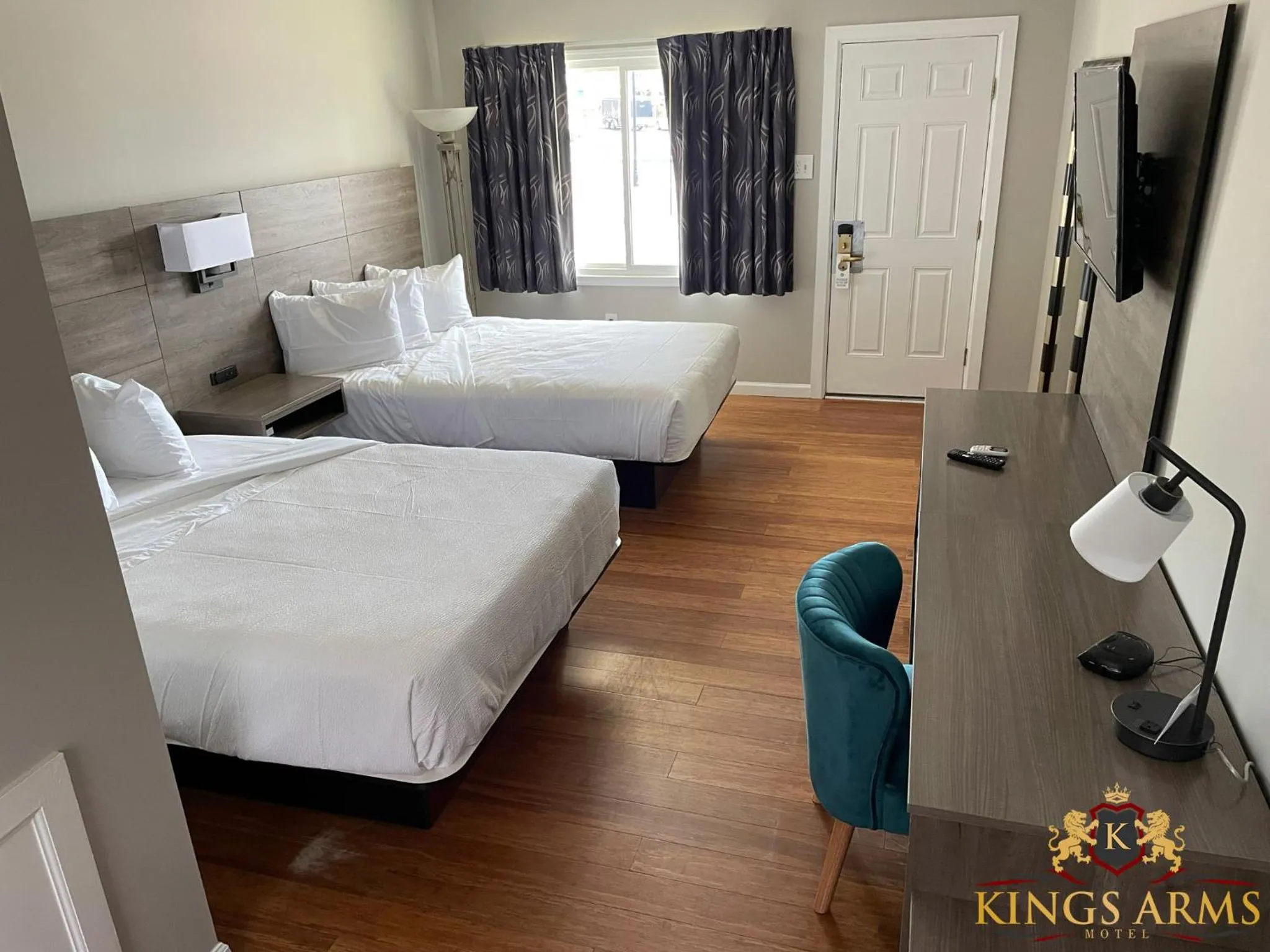 Photo of the whole room in Kings Arms Motel