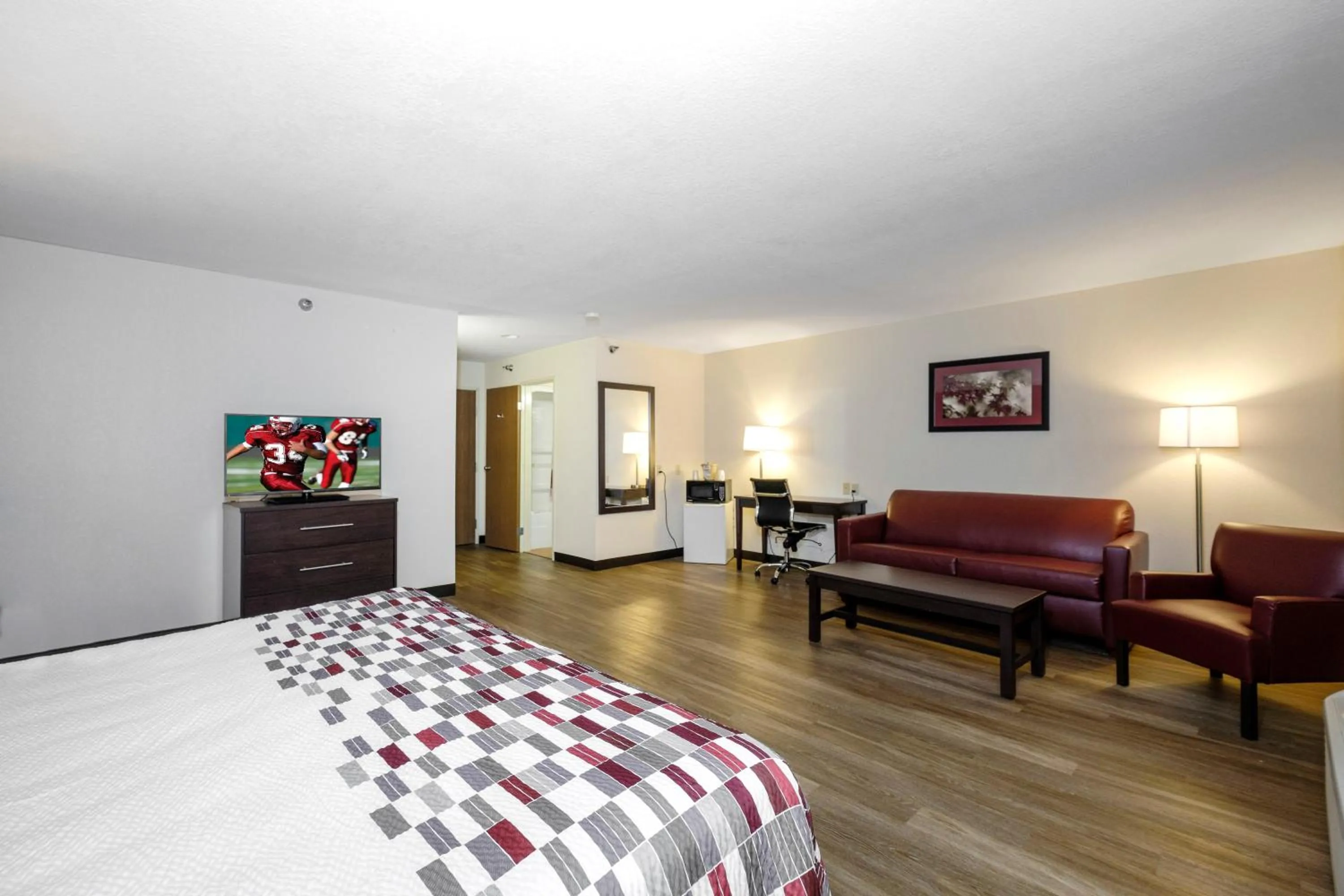 Bedroom, Bed in Holtoninnandsuites