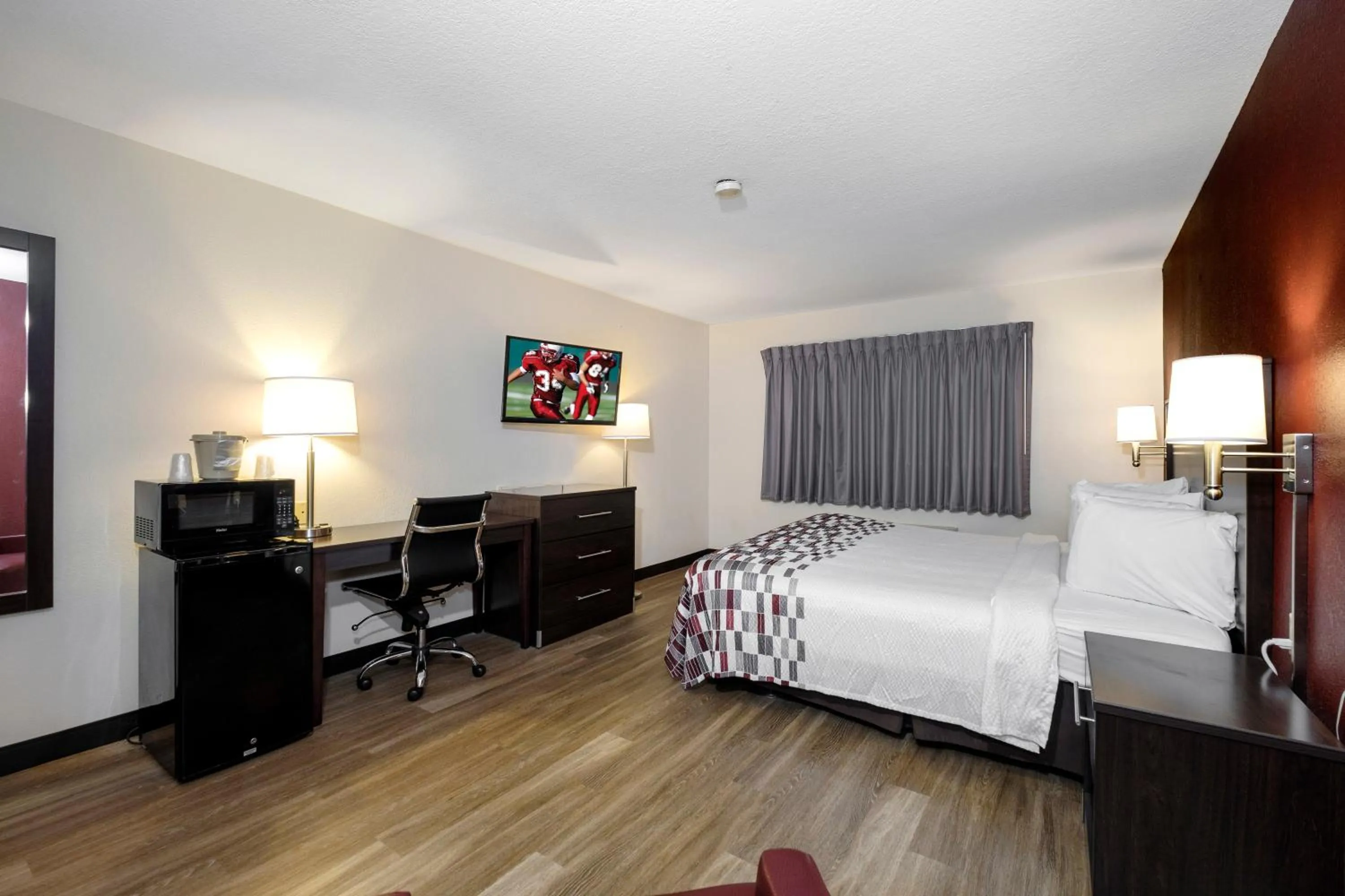 Bedroom, Bed in Holtoninnandsuites