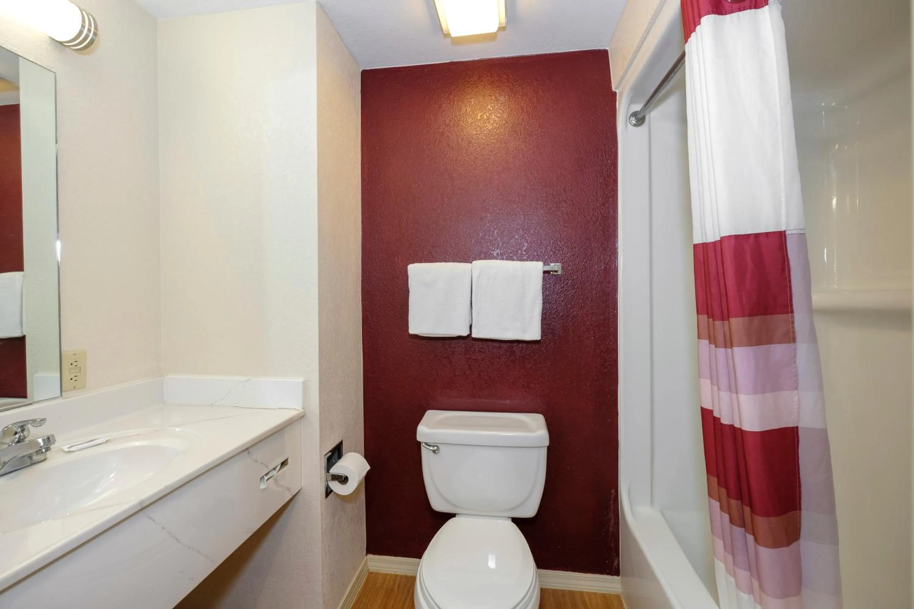 Bathroom in Holtoninnandsuites