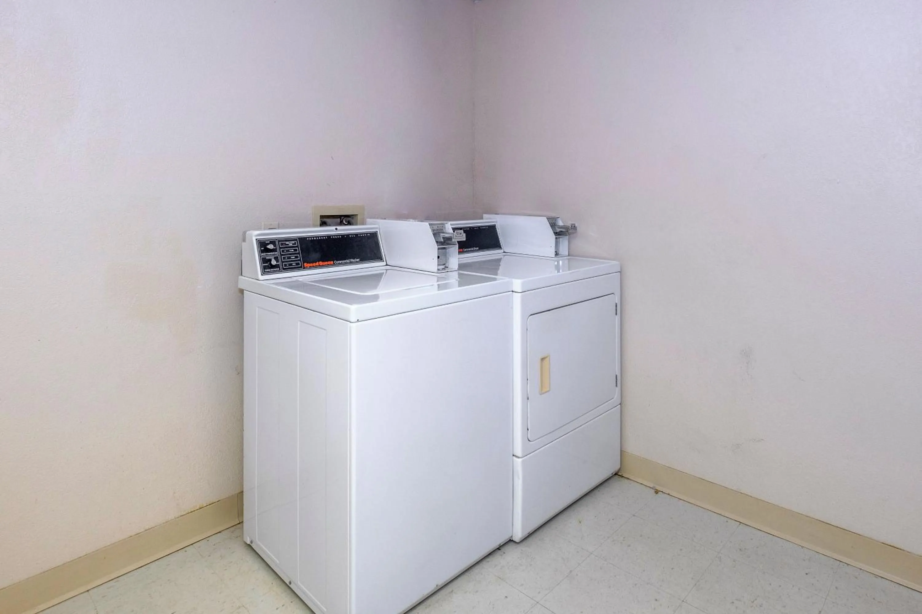 laundry in Holtoninnandsuites
