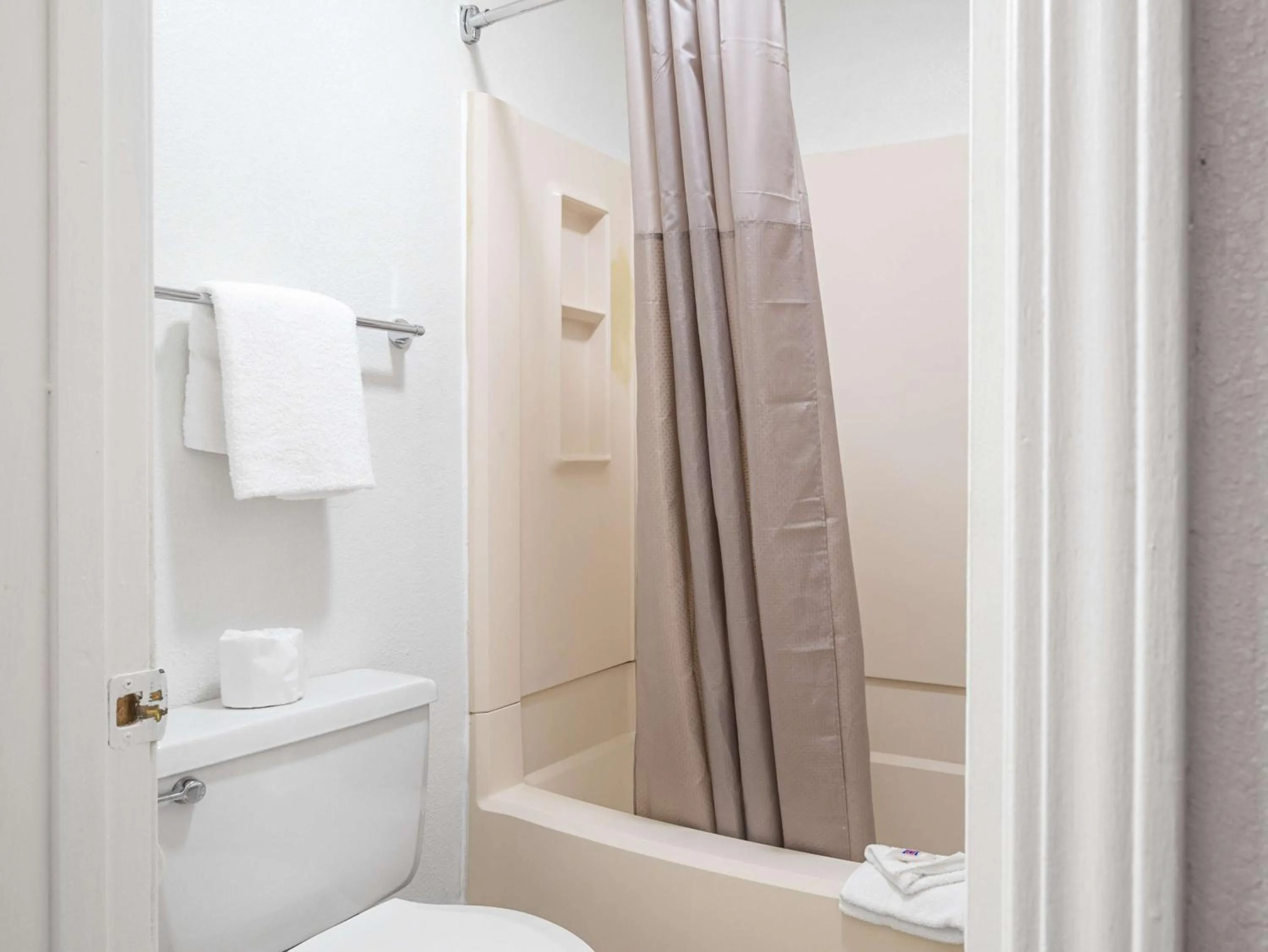 Toilet in Motel 6-Columbus, OH - OSU