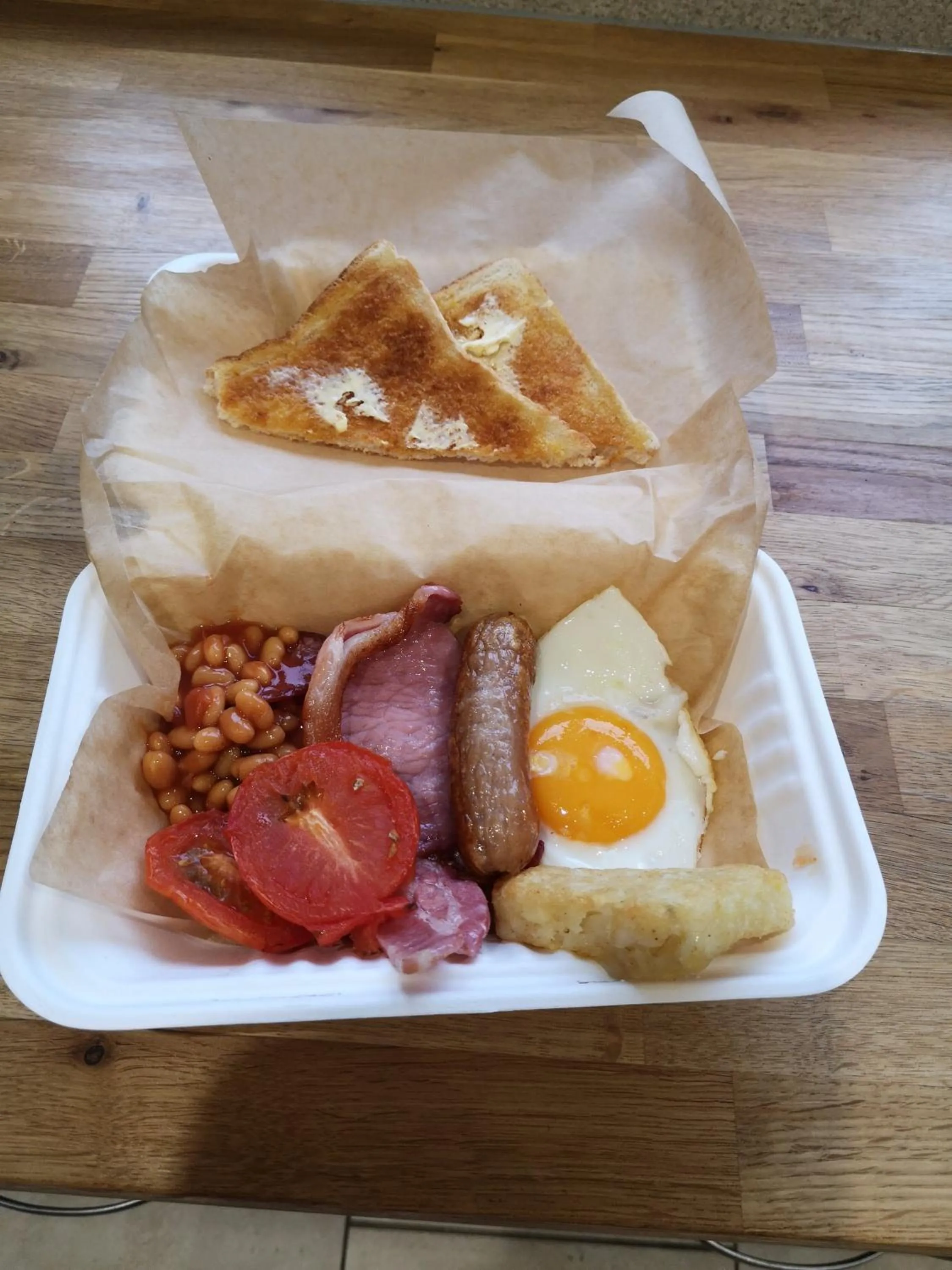 Food and drinks in White Cottage B and B