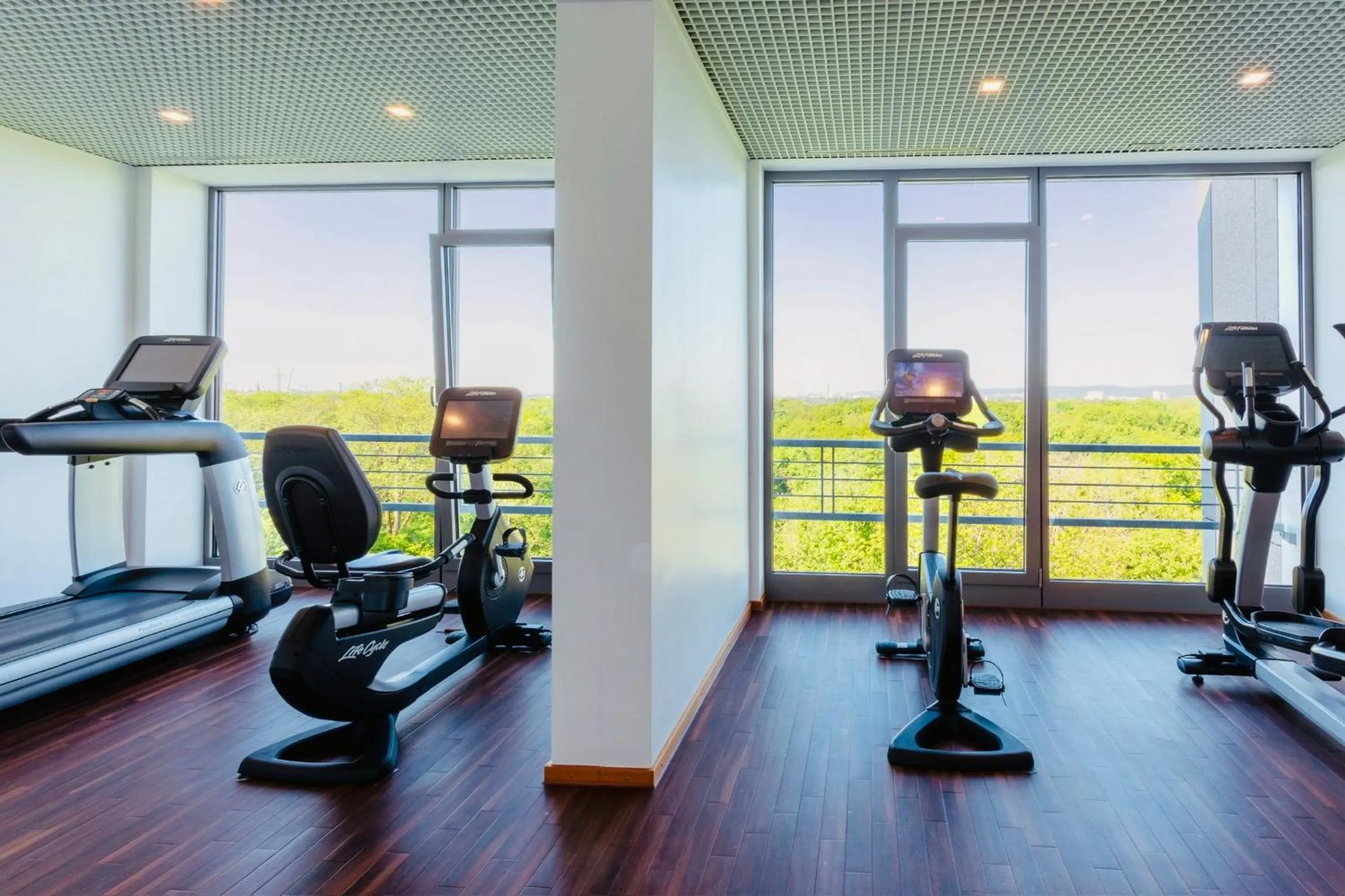 Fitness centre/facilities in SOALTEE Hotel by Trip Inn Frankfurt Messe Tagungshotel