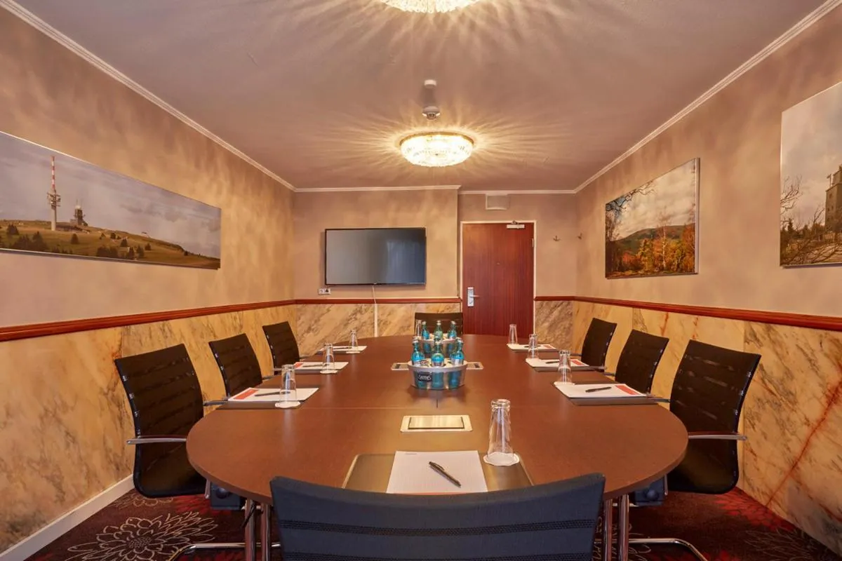 SOALTEE Hotel by Trip Inn Frankfurt Messe Tagungshotel