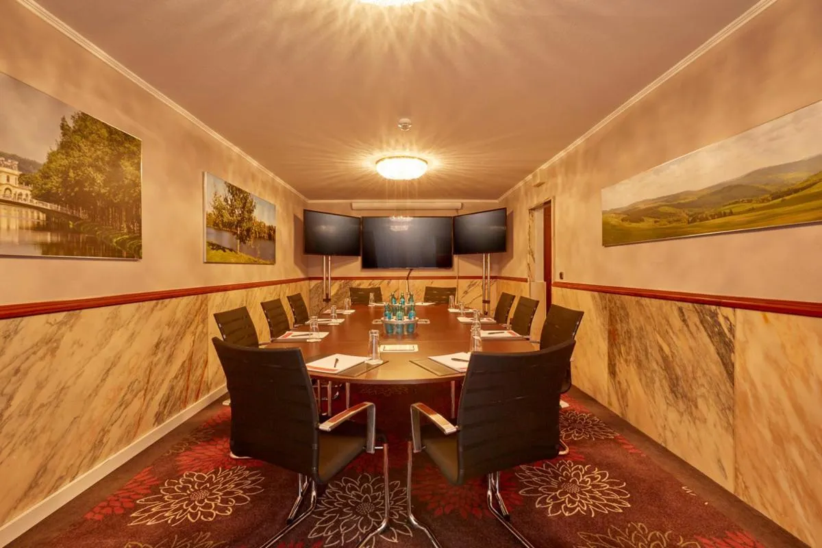 SOALTEE Hotel by Trip Inn Frankfurt Messe Tagungshotel