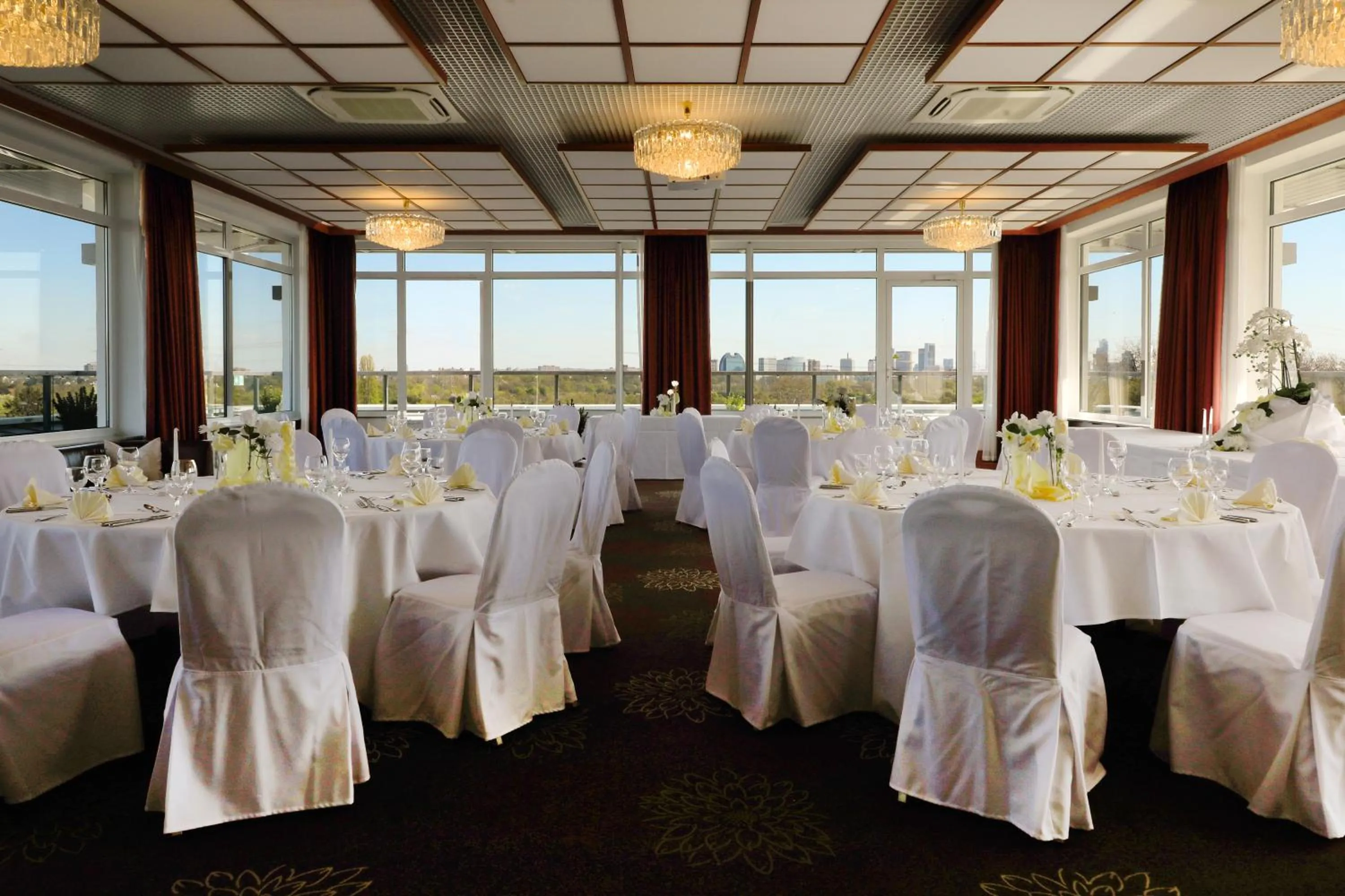 SOALTEE Hotel by Trip Inn Frankfurt Messe Tagungshotel