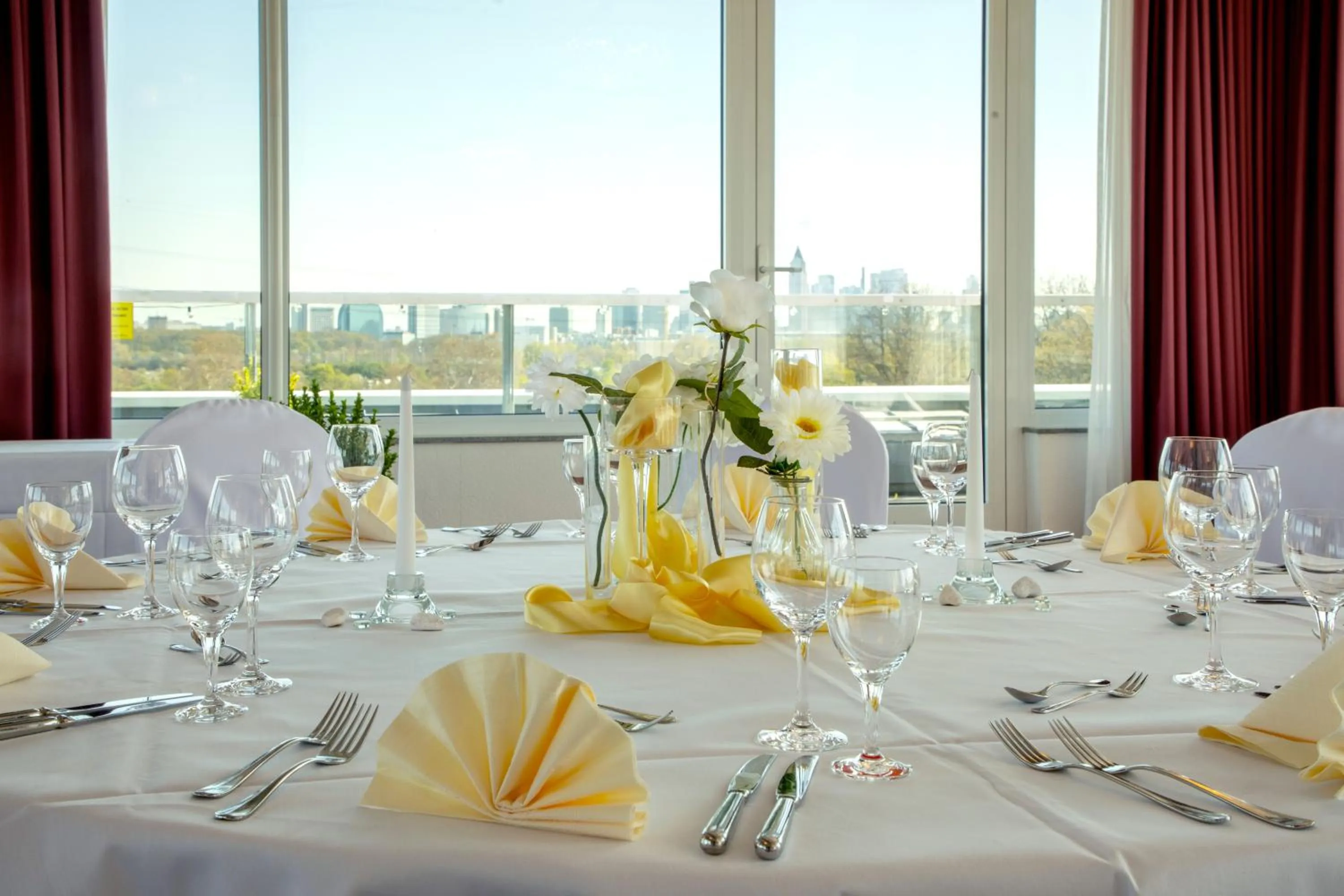 SOALTEE Hotel by Trip Inn Frankfurt Messe Tagungshotel