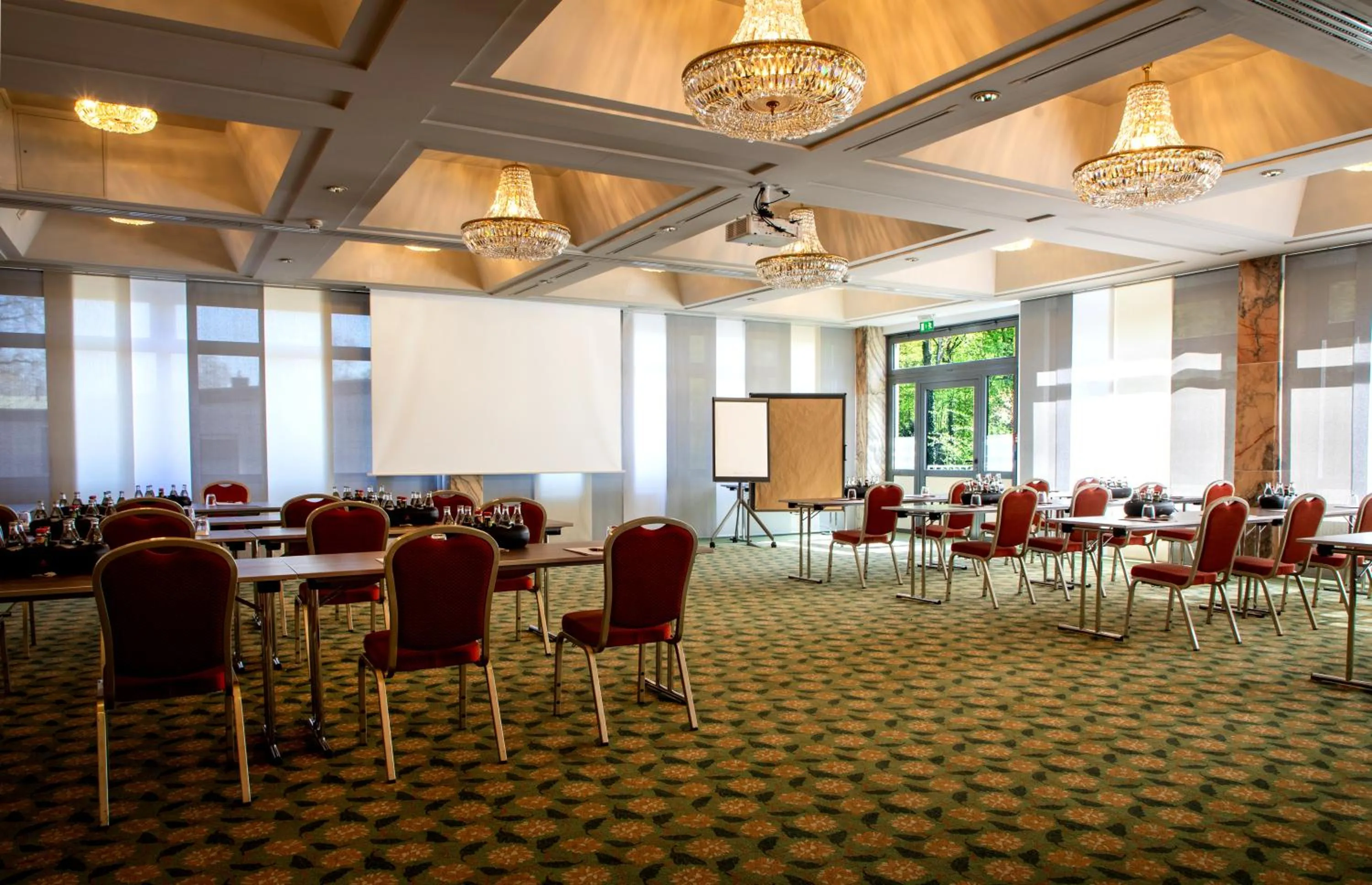 SOALTEE Hotel by Trip Inn Frankfurt Messe Tagungshotel