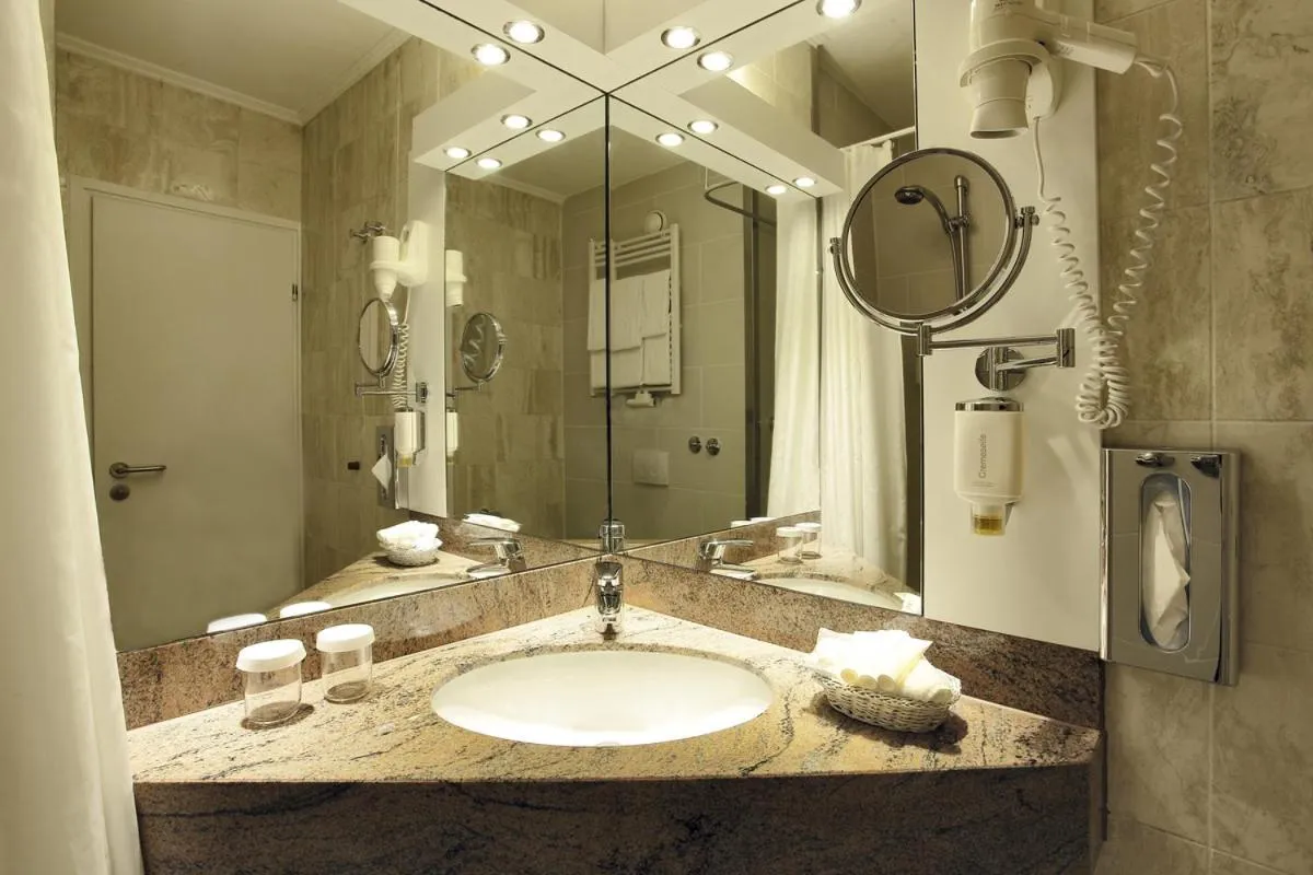 SOALTEE Hotel by Trip Inn Frankfurt Messe Tagungshotel