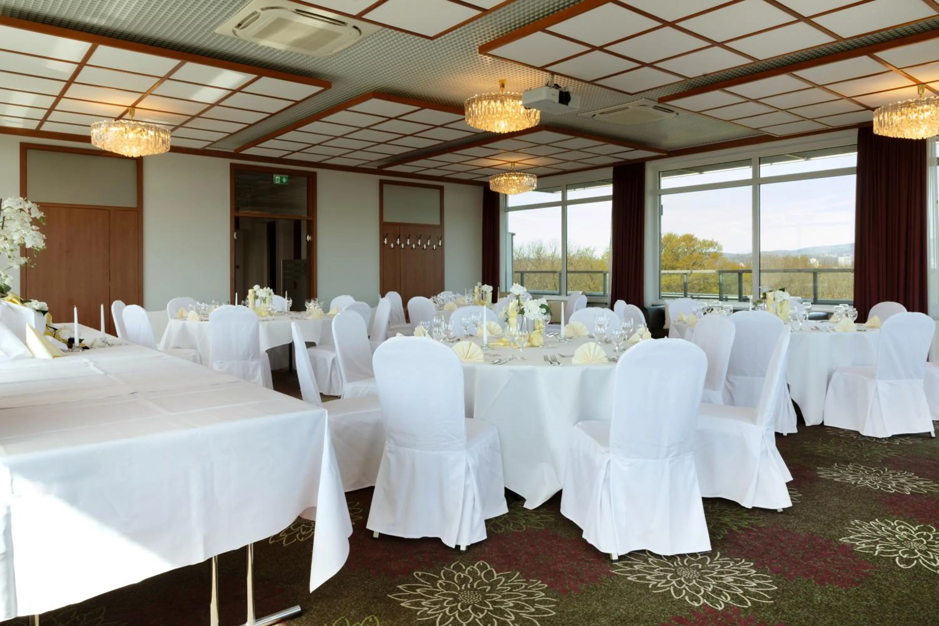 wedding in SOALTEE Hotel by Trip Inn Frankfurt Messe Tagungshotel