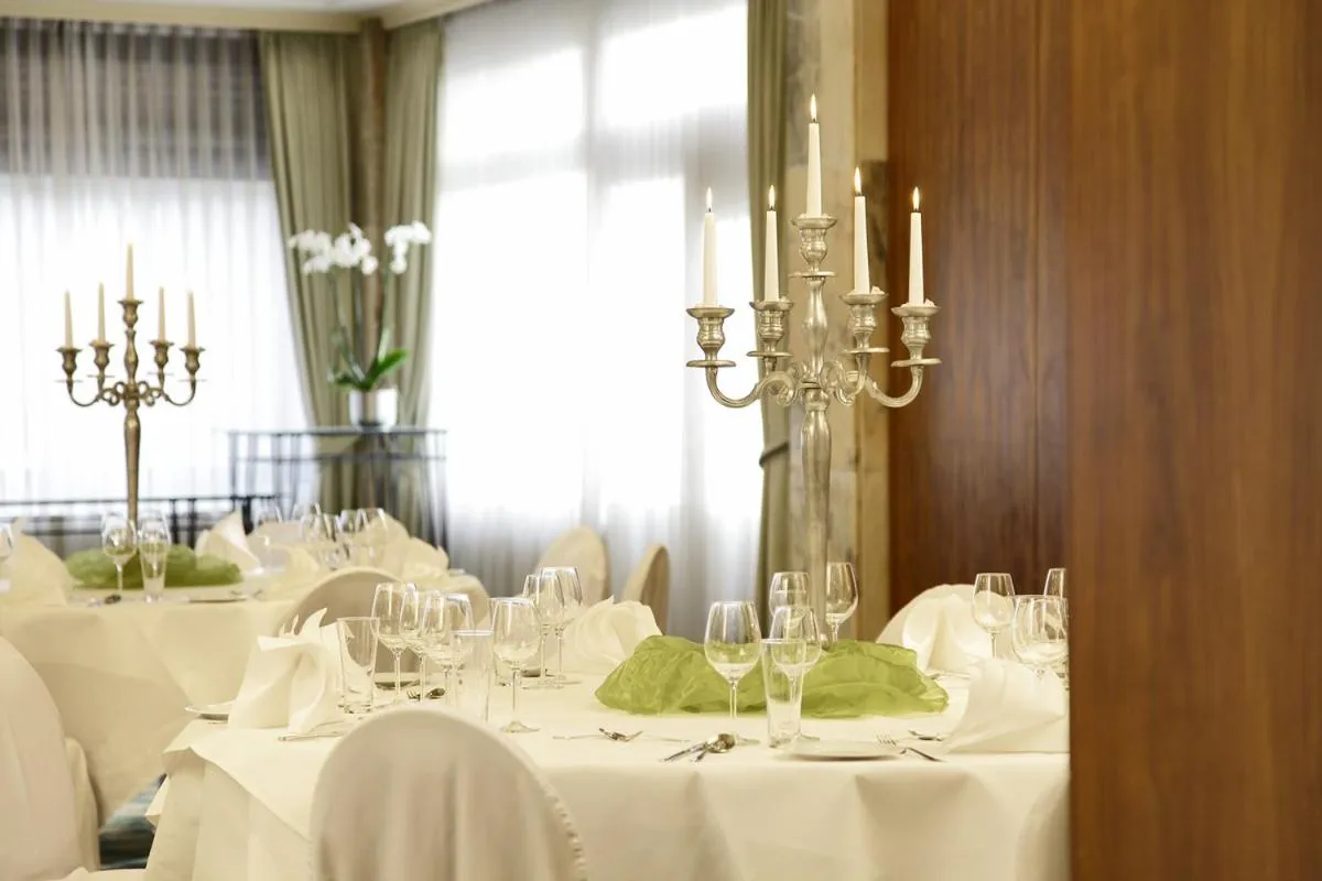 SOALTEE Hotel by Trip Inn Frankfurt Messe Tagungshotel