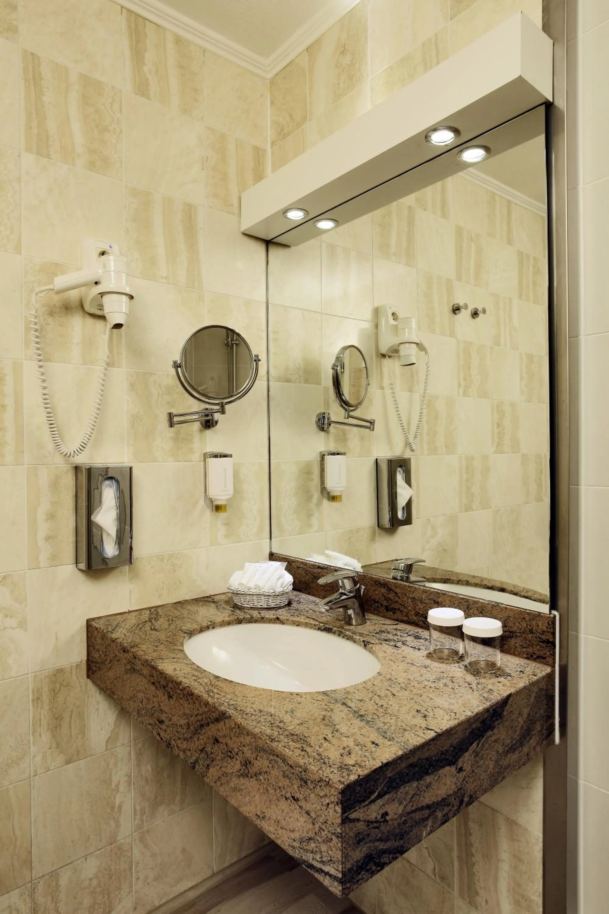 SOALTEE Hotel by Trip Inn Frankfurt Messe Tagungshotel