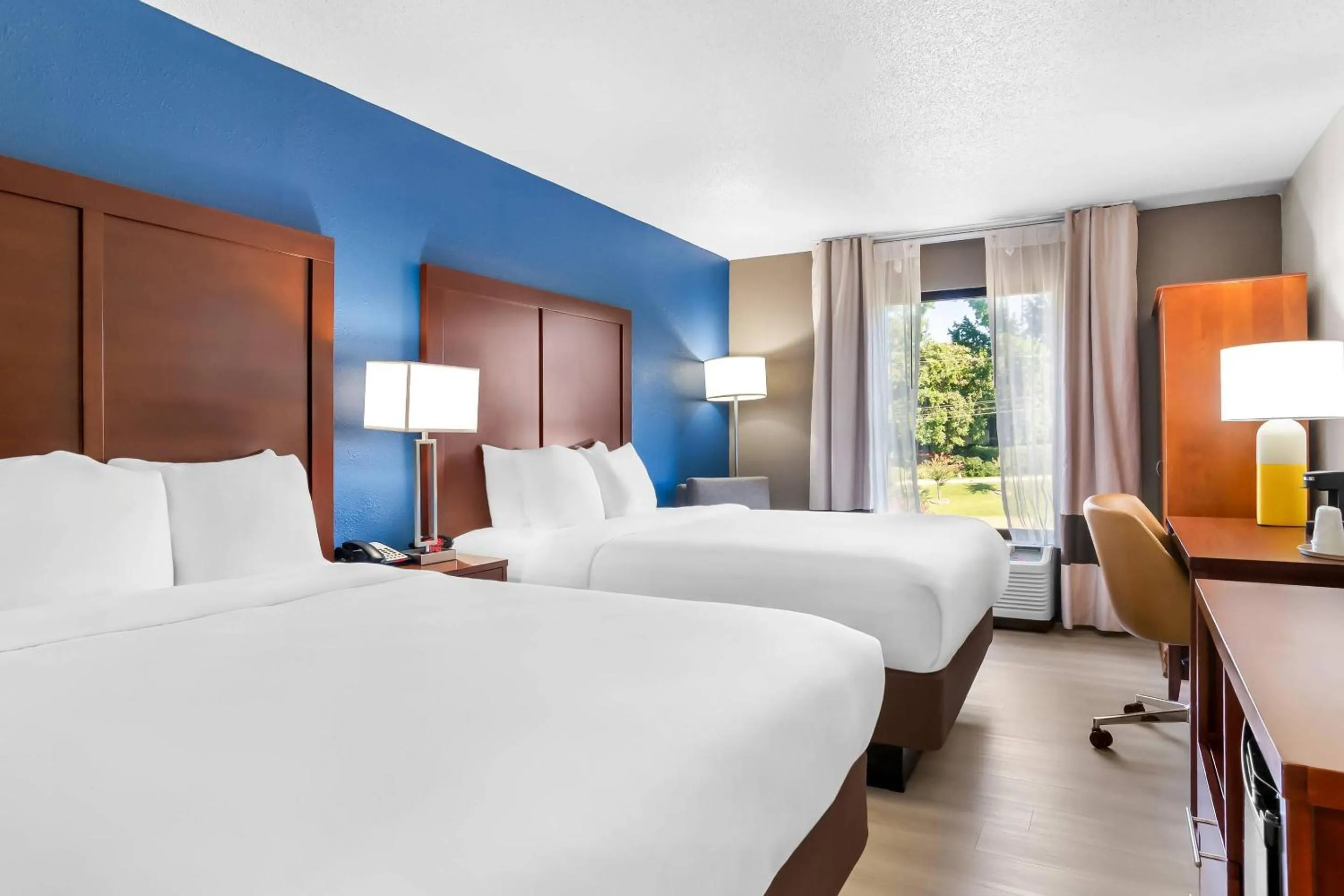 Bedroom, Bed in Comfort Inn Greenville - Haywood Mall