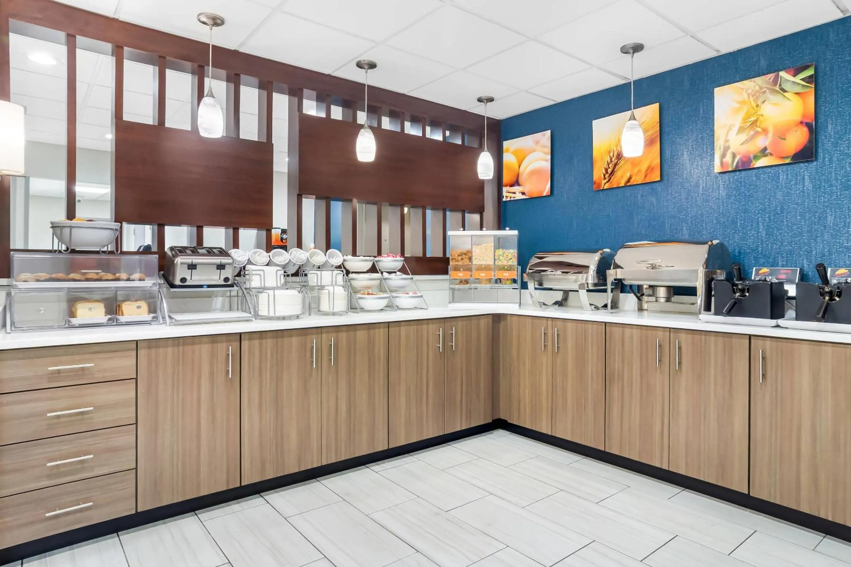 Breakfast in Comfort Inn Greenville - Haywood Mall