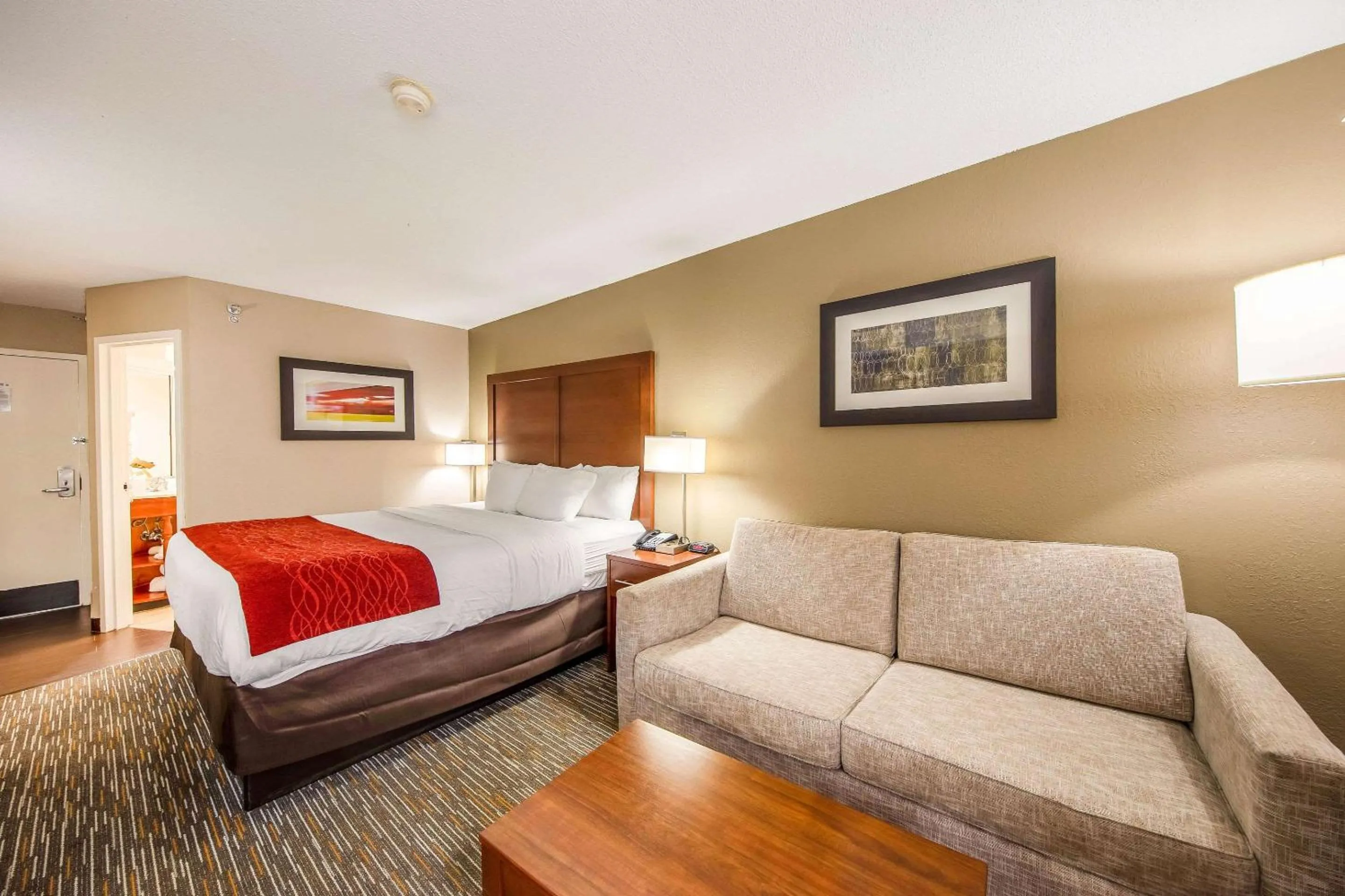 Photo of the whole room, Bed in Comfort Inn Greenville - Haywood Mall